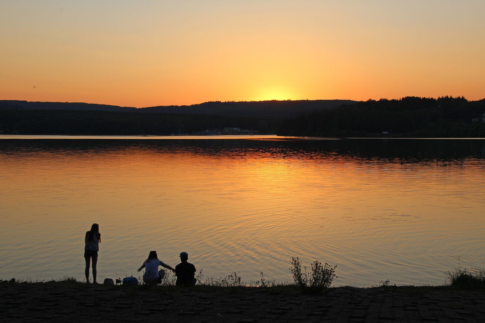 Canon EOS 1200D (EOS Rebel T5 / EOS Kiss X70 / EOS Hi) sample photo. Sunset, abendstimmung, lake photography