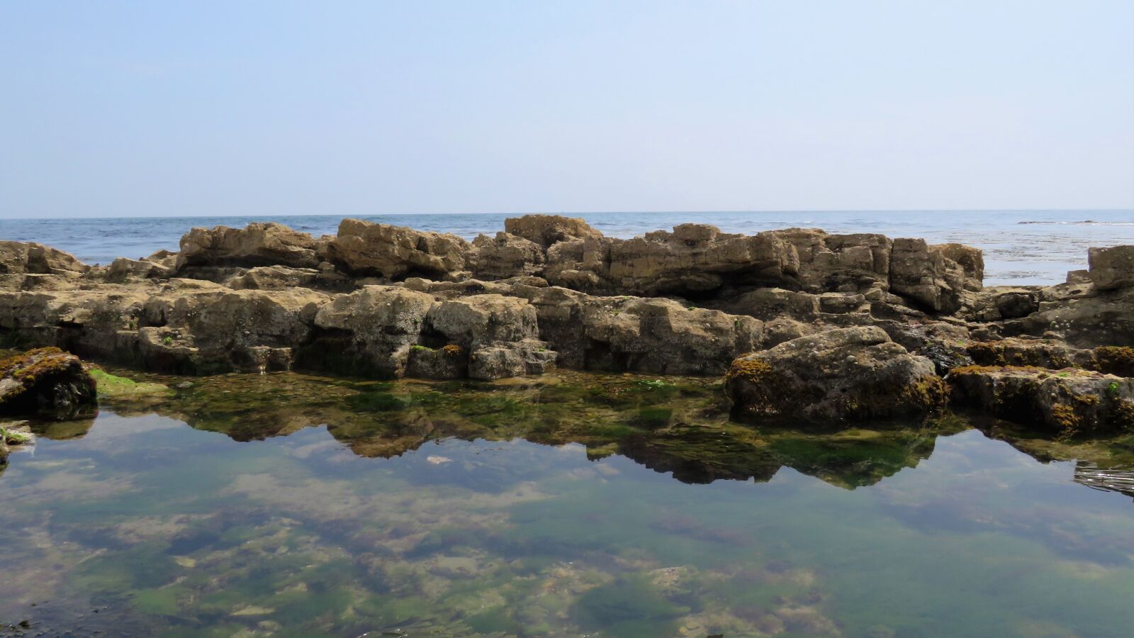 Canon PowerShot SX540 HS sample photo. Sea, pool, rocks photography