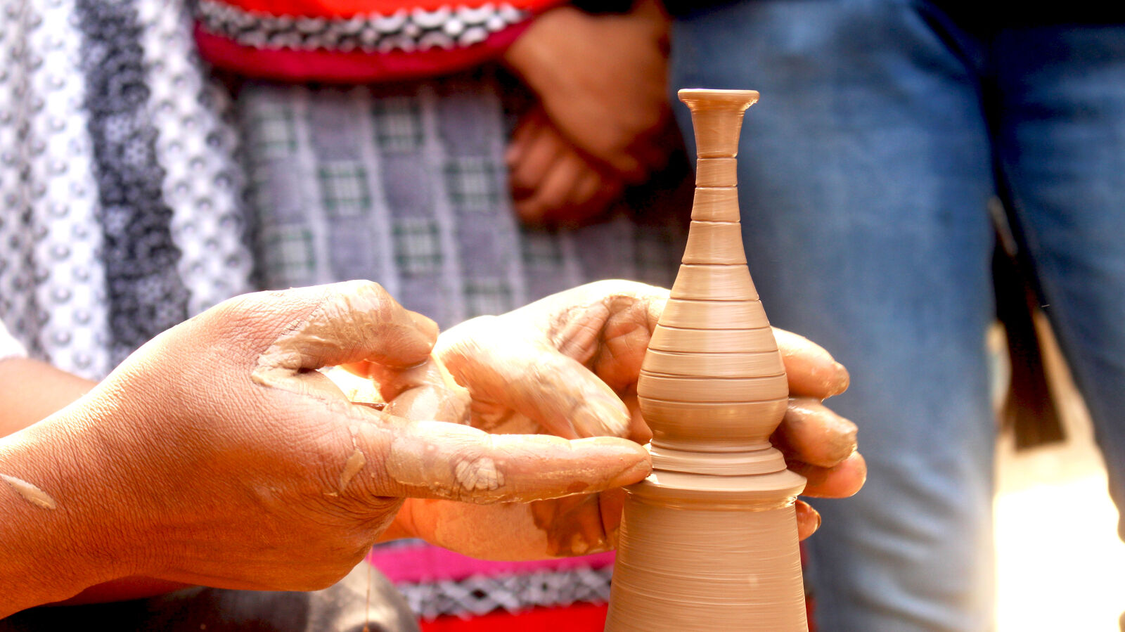 Canon EOS 700D (EOS Rebel T5i / EOS Kiss X7i) sample photo. Adult, art, artisan, clay photography