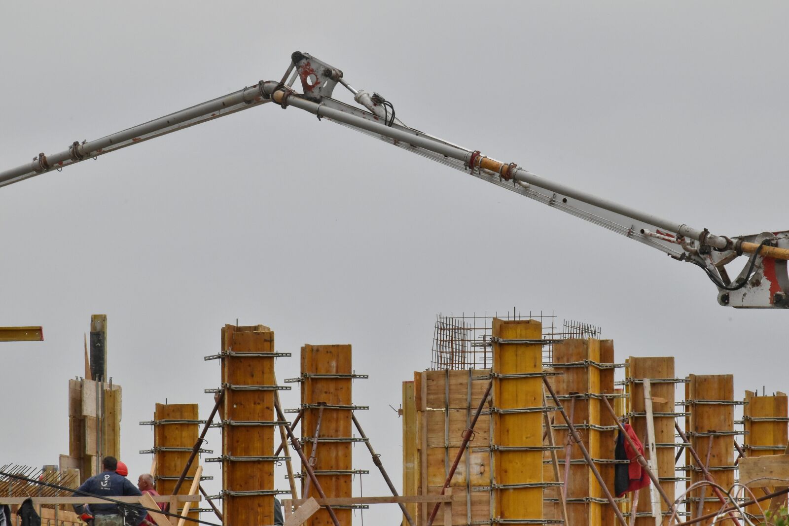Nikon D5500 sample photo. Construction, construction worker, crane photography