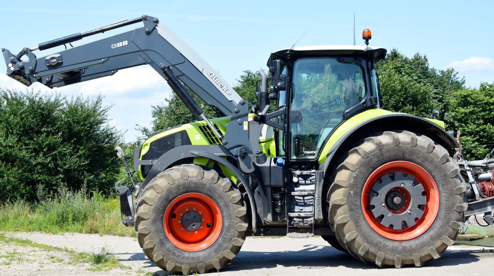 Nikon D5300 sample photo. Tractor, agriculture, enormous photography