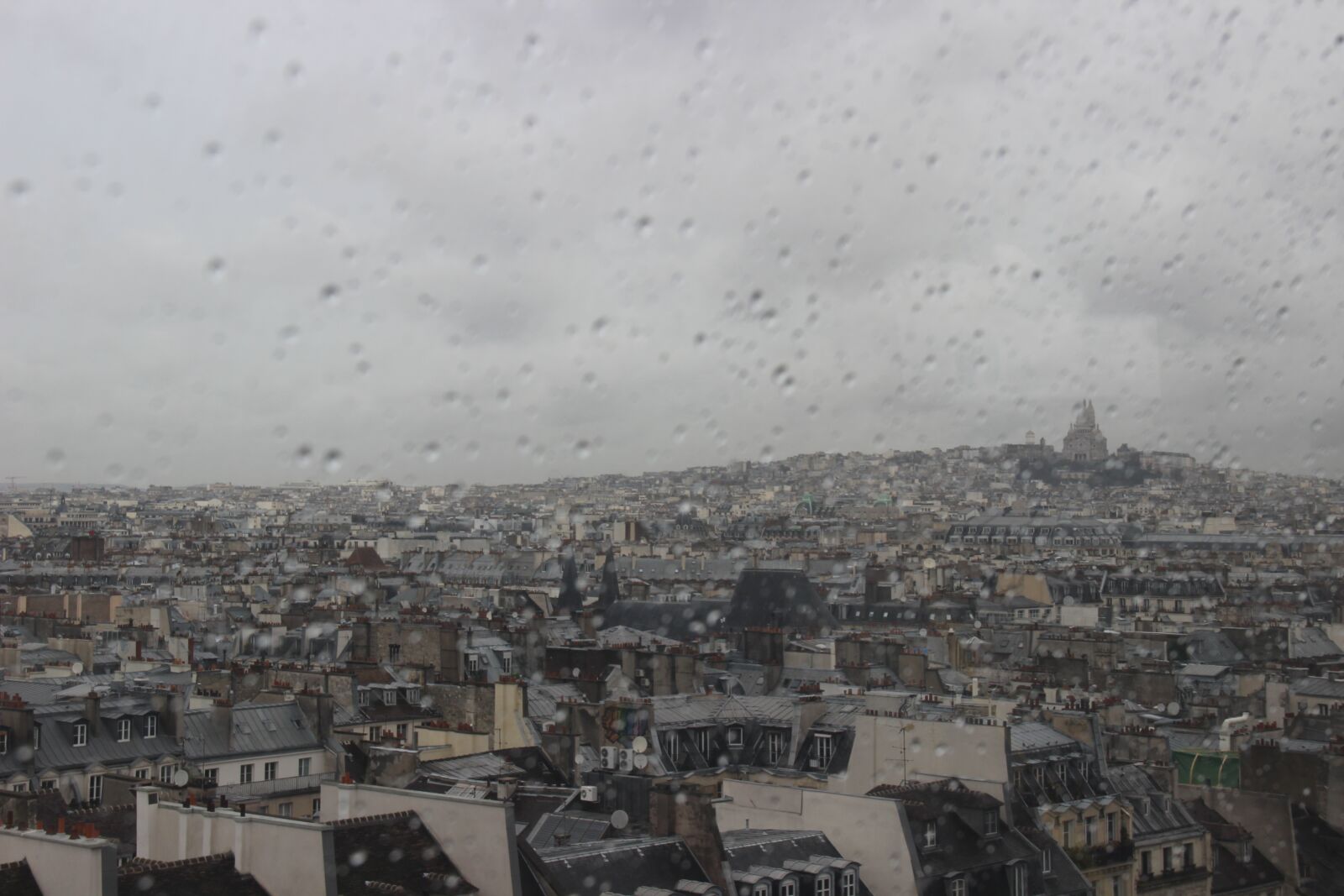 Canon EF-S 18-135mm F3.5-5.6 IS sample photo. Paris, roof, view photography