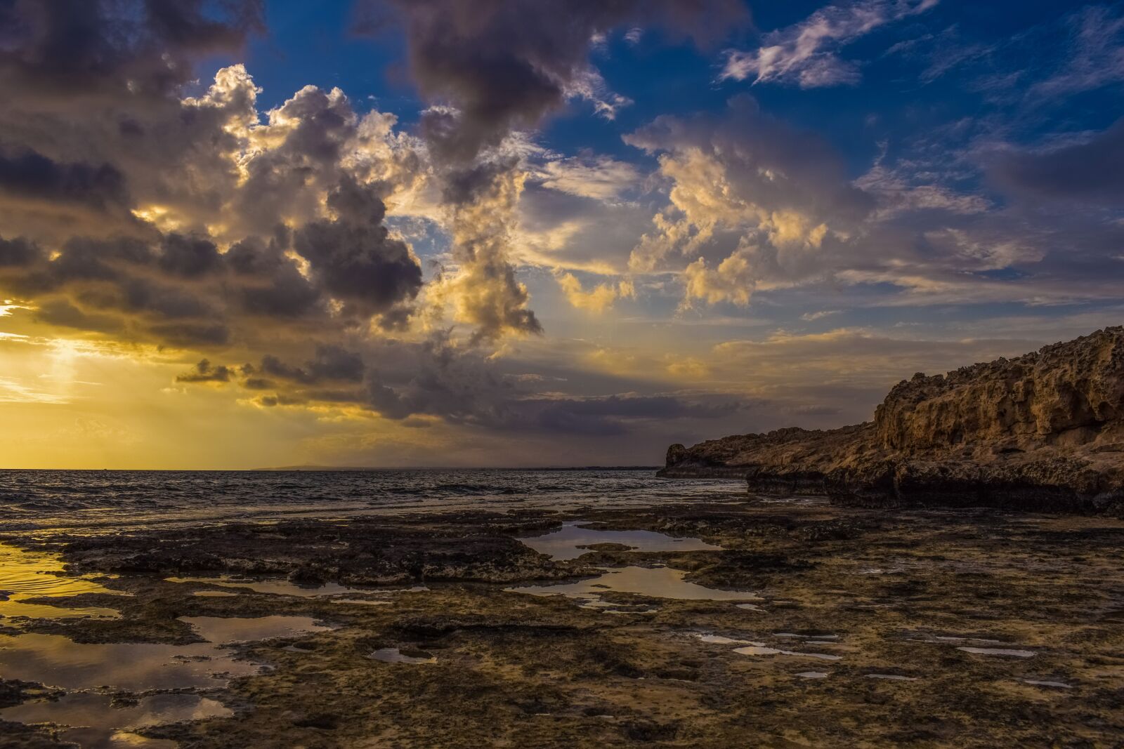 Nikon D3300 sample photo. Sea, sky, clouds photography