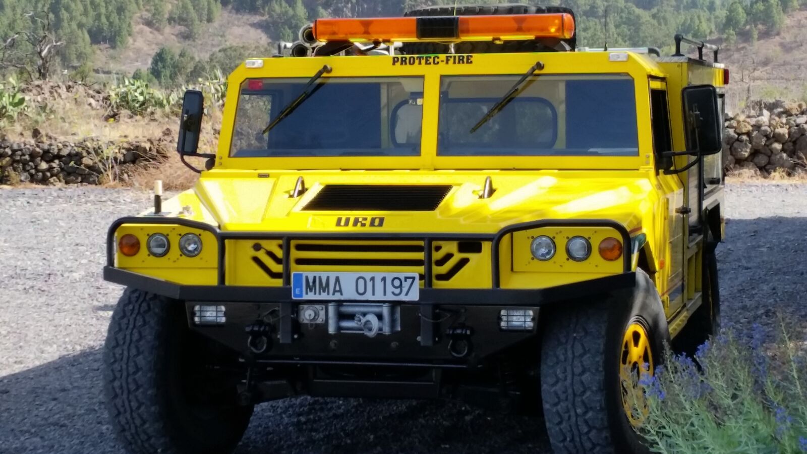 Samsung Galaxy S5 sample photo. Vehicle, car, transport photography