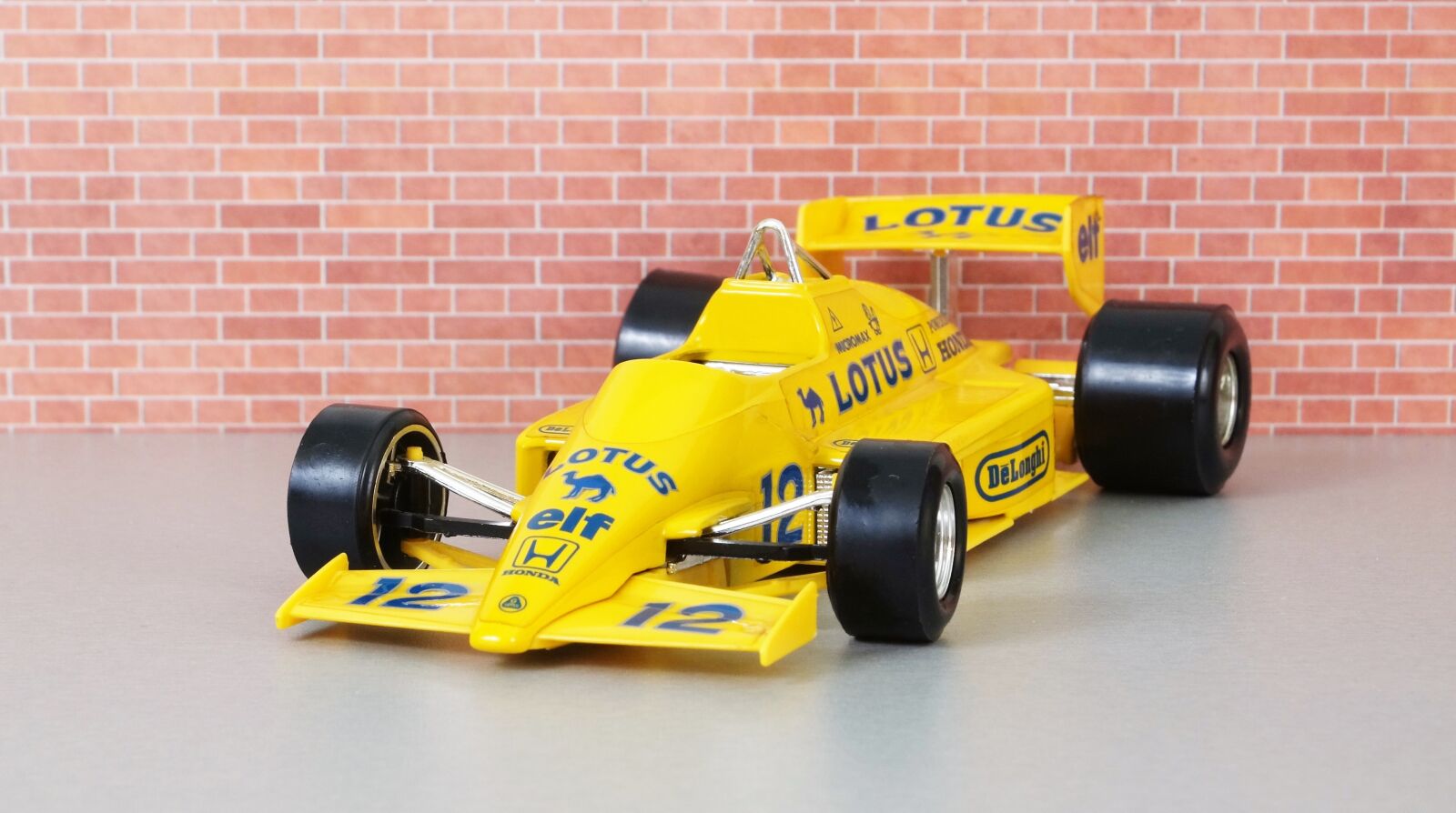 Sony DT 18-70mm F3.5-5.6 sample photo. Lotus, formula 1, auto photography