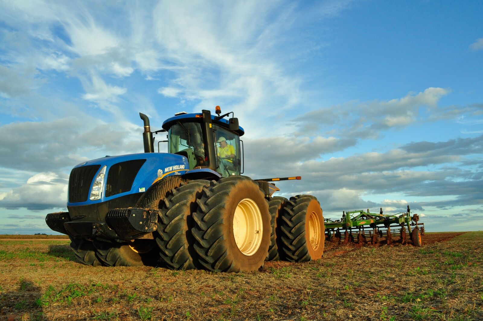 Nikon D5000 sample photo. Tractor, agriculture, landscape photography