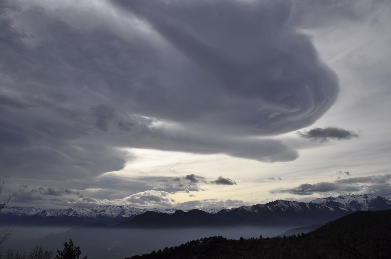 Nikon D5000 sample photo. Clouds, mountain, wind photography