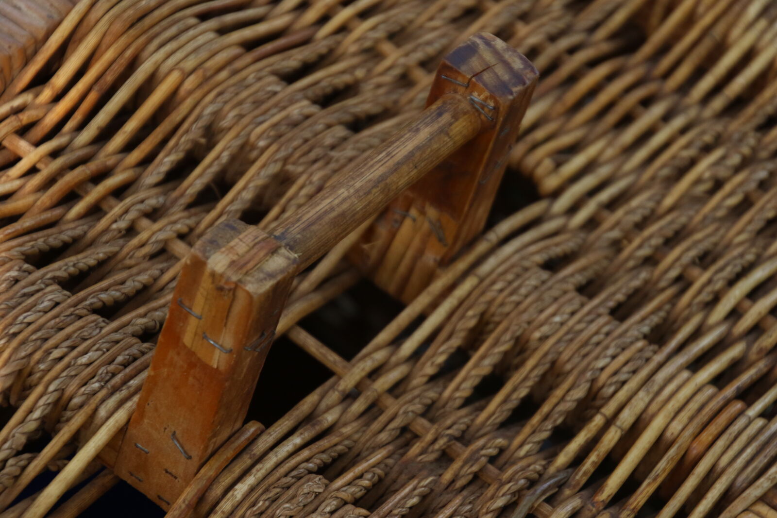 Canon EOS 7D Mark II sample photo. Basket, food, outside, picnic photography