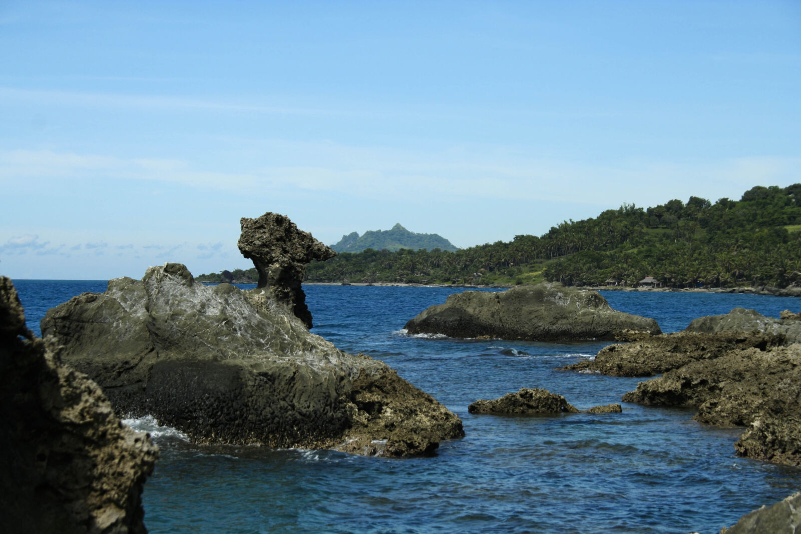 Canon EOS 350D (EOS Digital Rebel XT / EOS Kiss Digital N) sample photo. Beach, old, lava, philippines photography