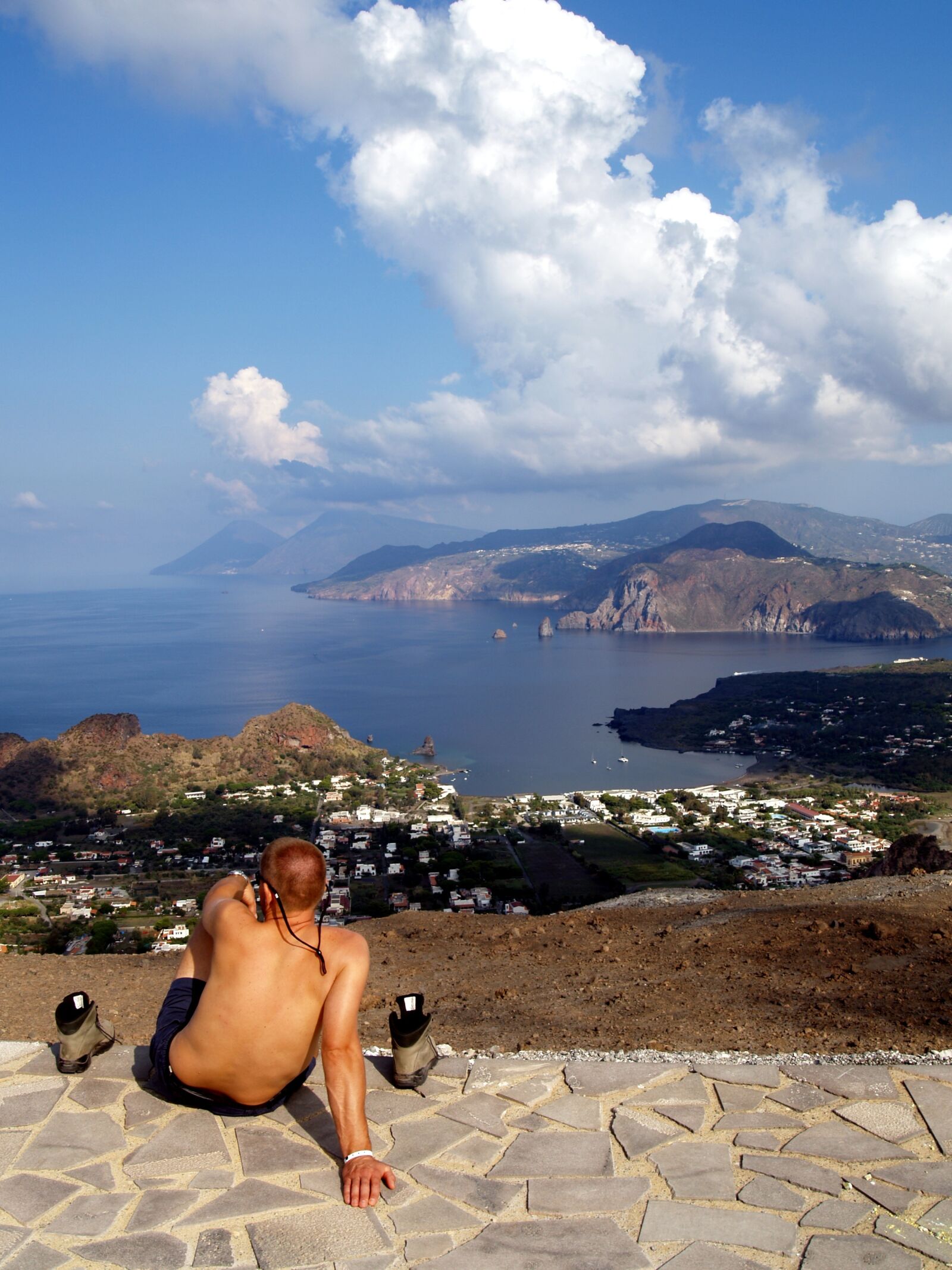 Olympus E-330 (EVOLT E-330) sample photo. Men, climb, man photography