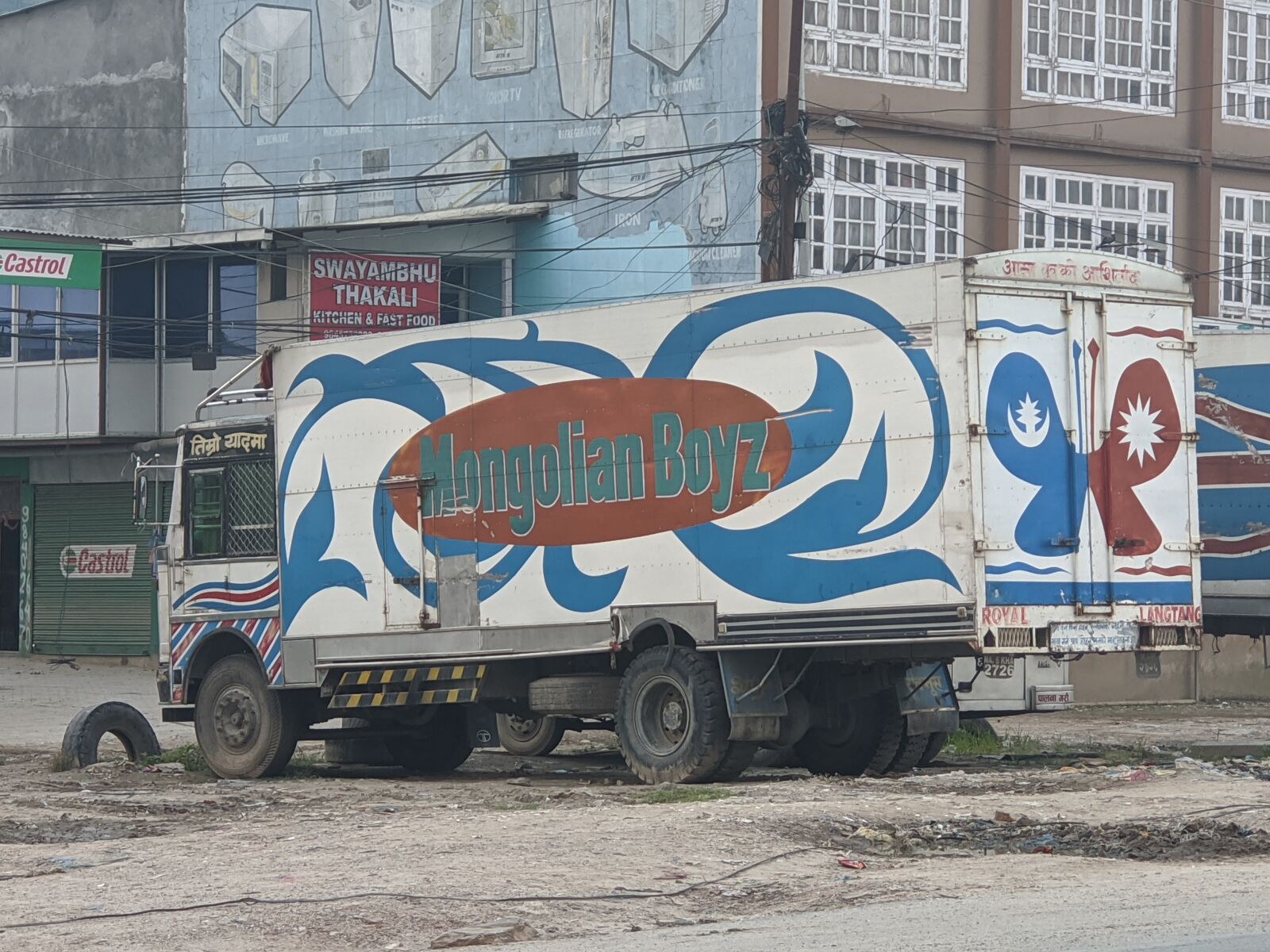 Google Pixel 4 sample photo. Nepal, truck, transport photography