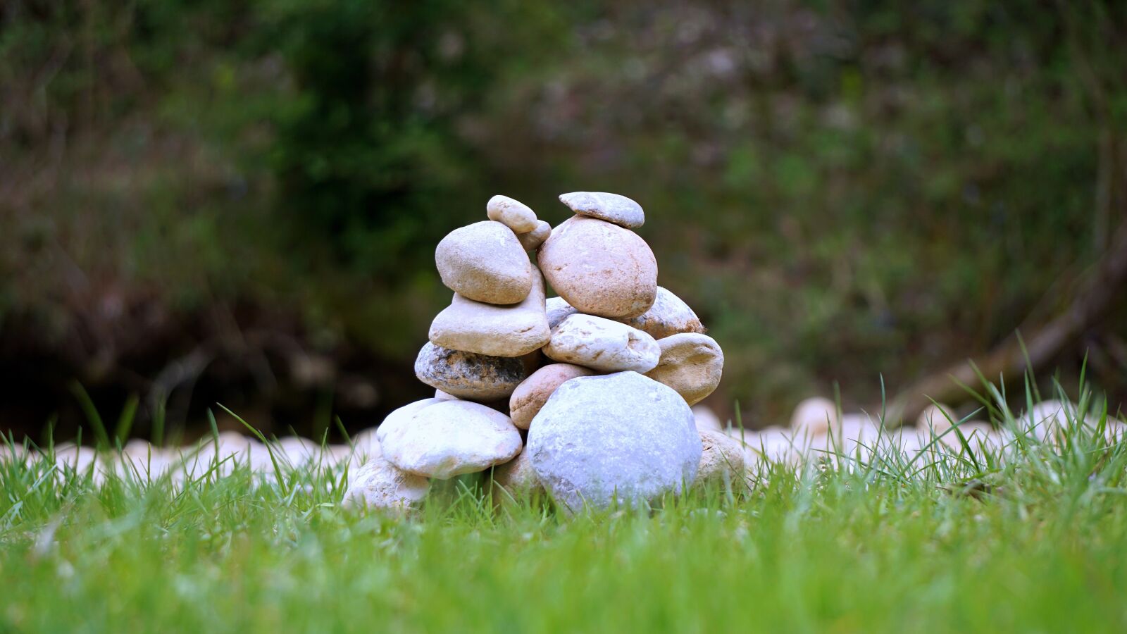Sony E 55-210mm F4.5-6.3 OSS sample photo. Stones, balance, harmony photography