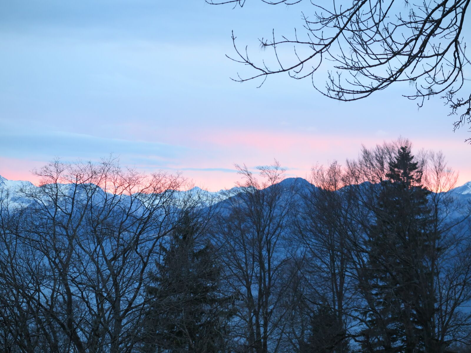 Canon PowerShot G1 X Mark II sample photo. Trees, sunset, mountains photography