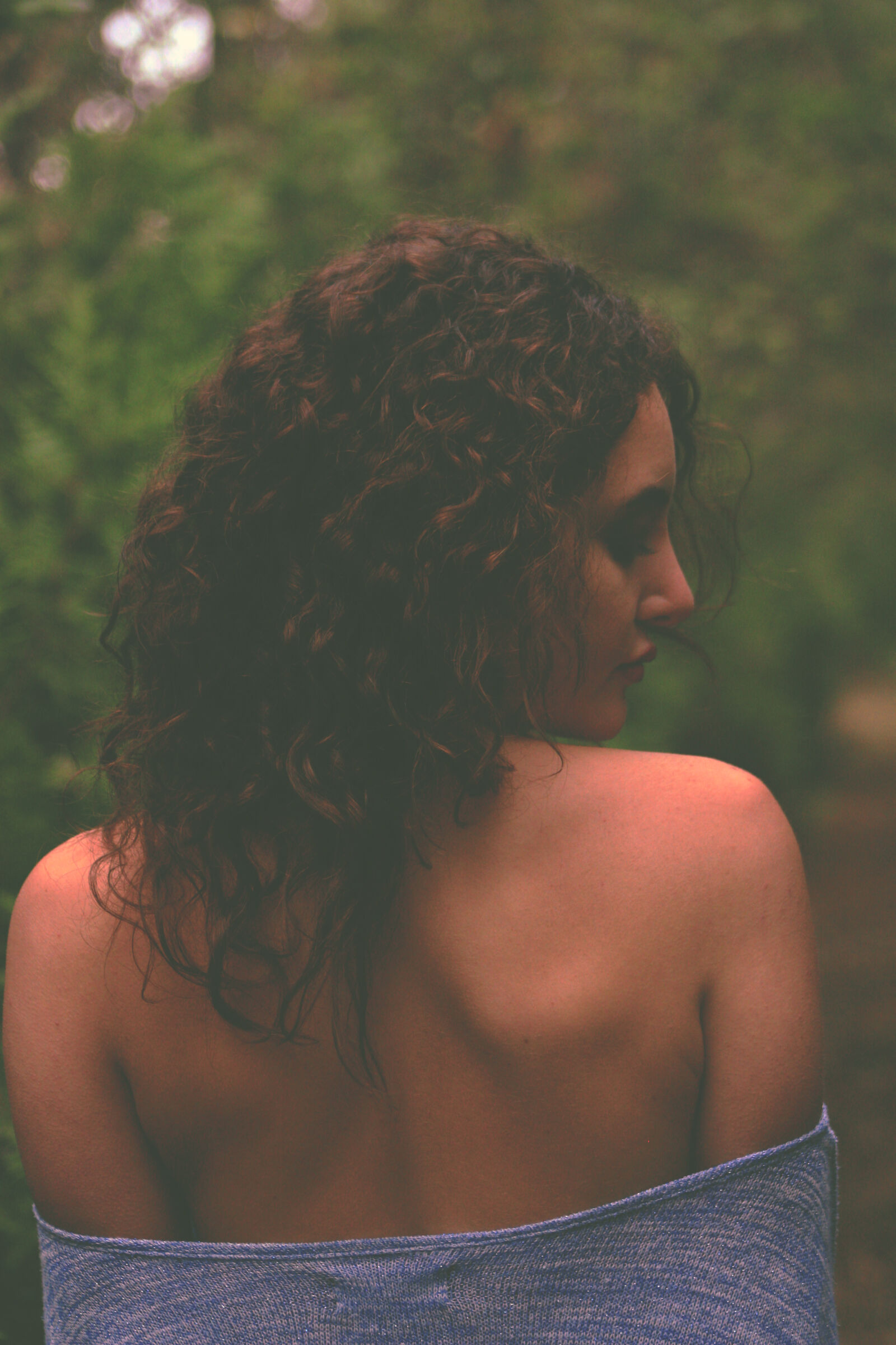 Canon EOS 450D (EOS Rebel XSi / EOS Kiss X2) sample photo. Beautiful, brunette, daylight, fashion photography