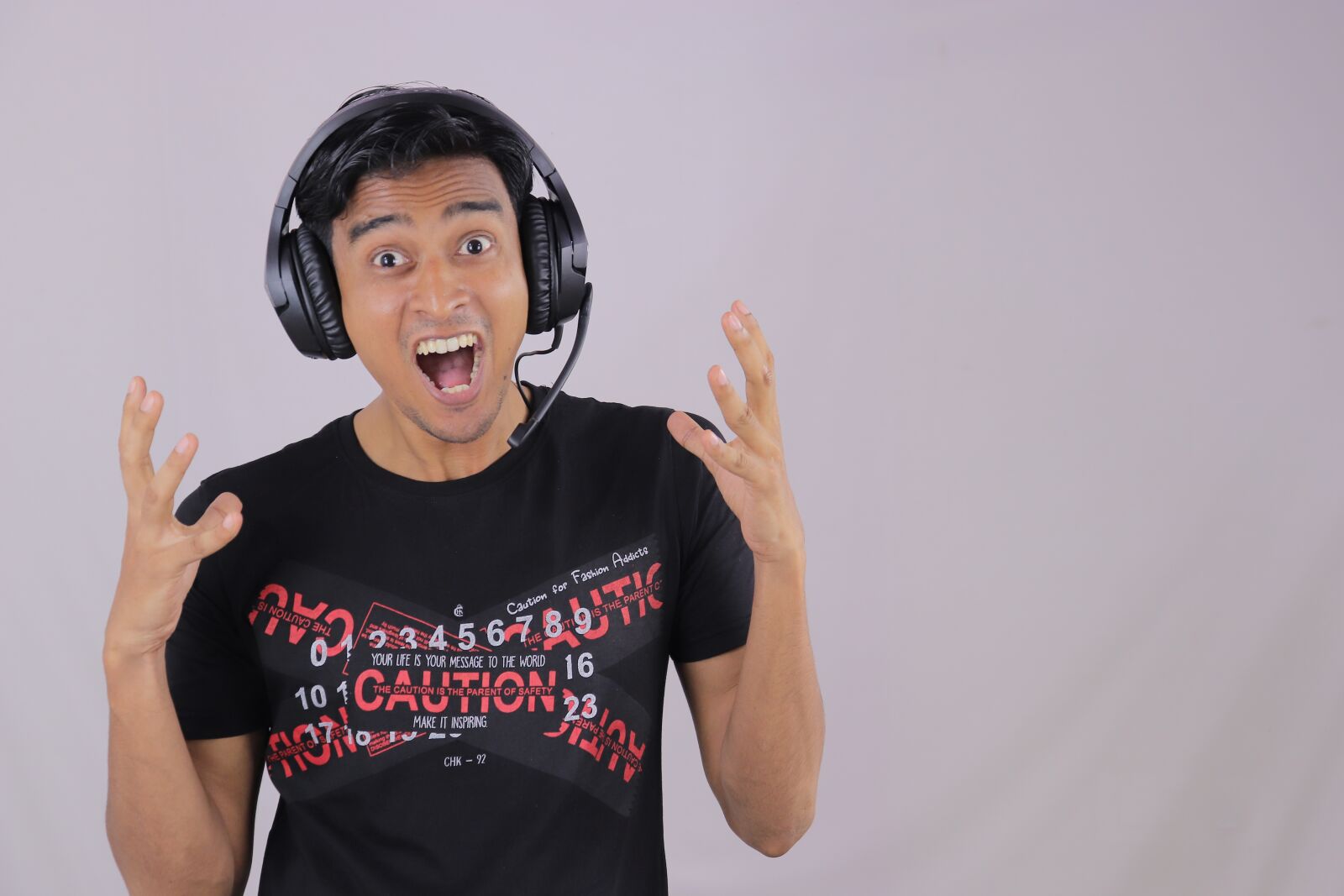 Canon EF-S 18-55mm F4-5.6 IS STM sample photo. Headset, man wearing a photography