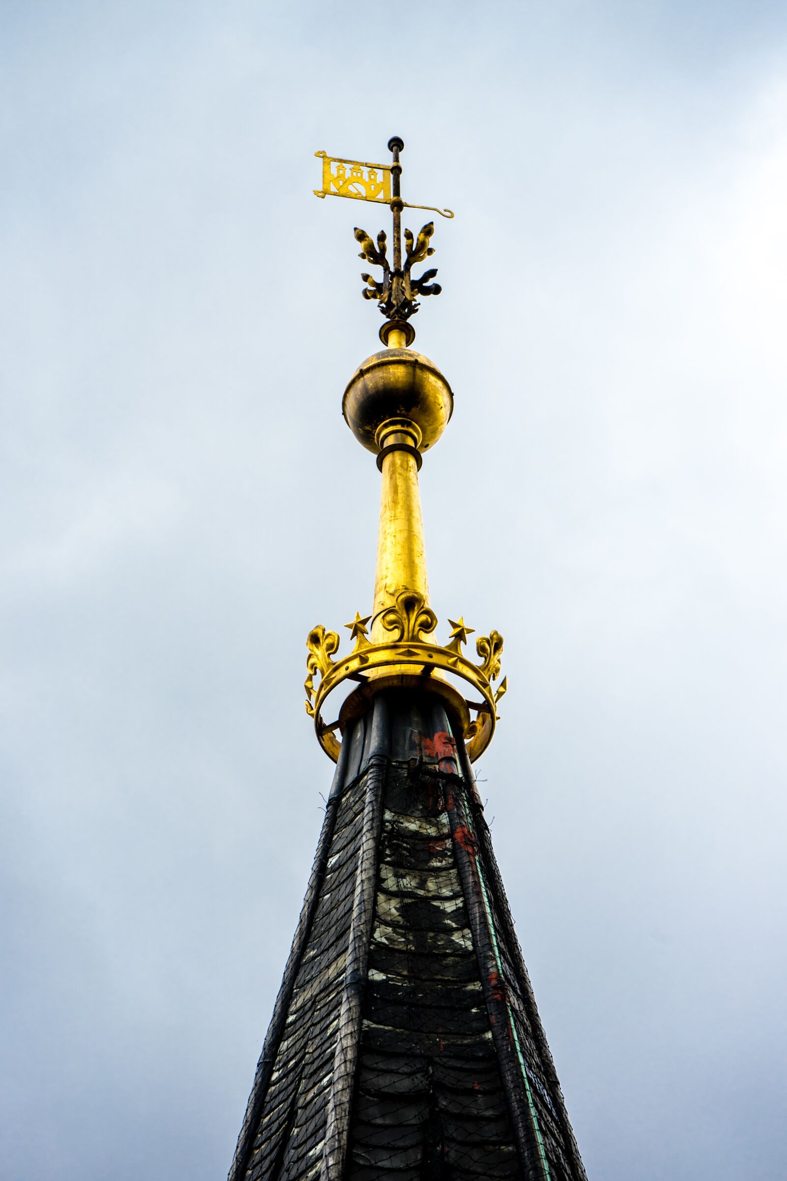 Sony a7 II + Sony FE 28-70mm F3.5-5.6 OSS sample photo. Prague, czech republic, tower photography