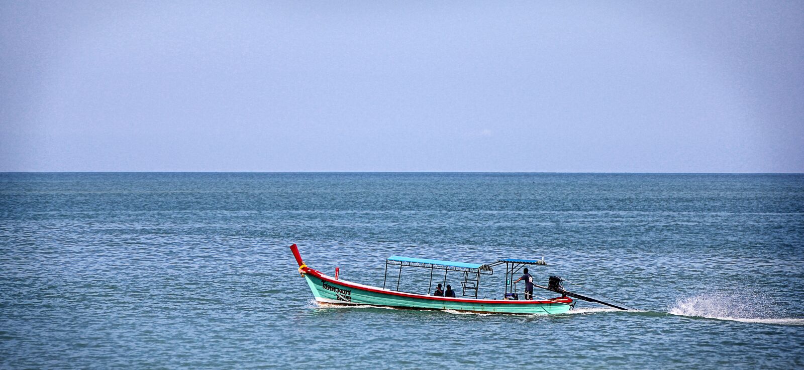 Canon EOS 550D (EOS Rebel T2i / EOS Kiss X4) sample photo. Sea, thailand, fishing boat photography