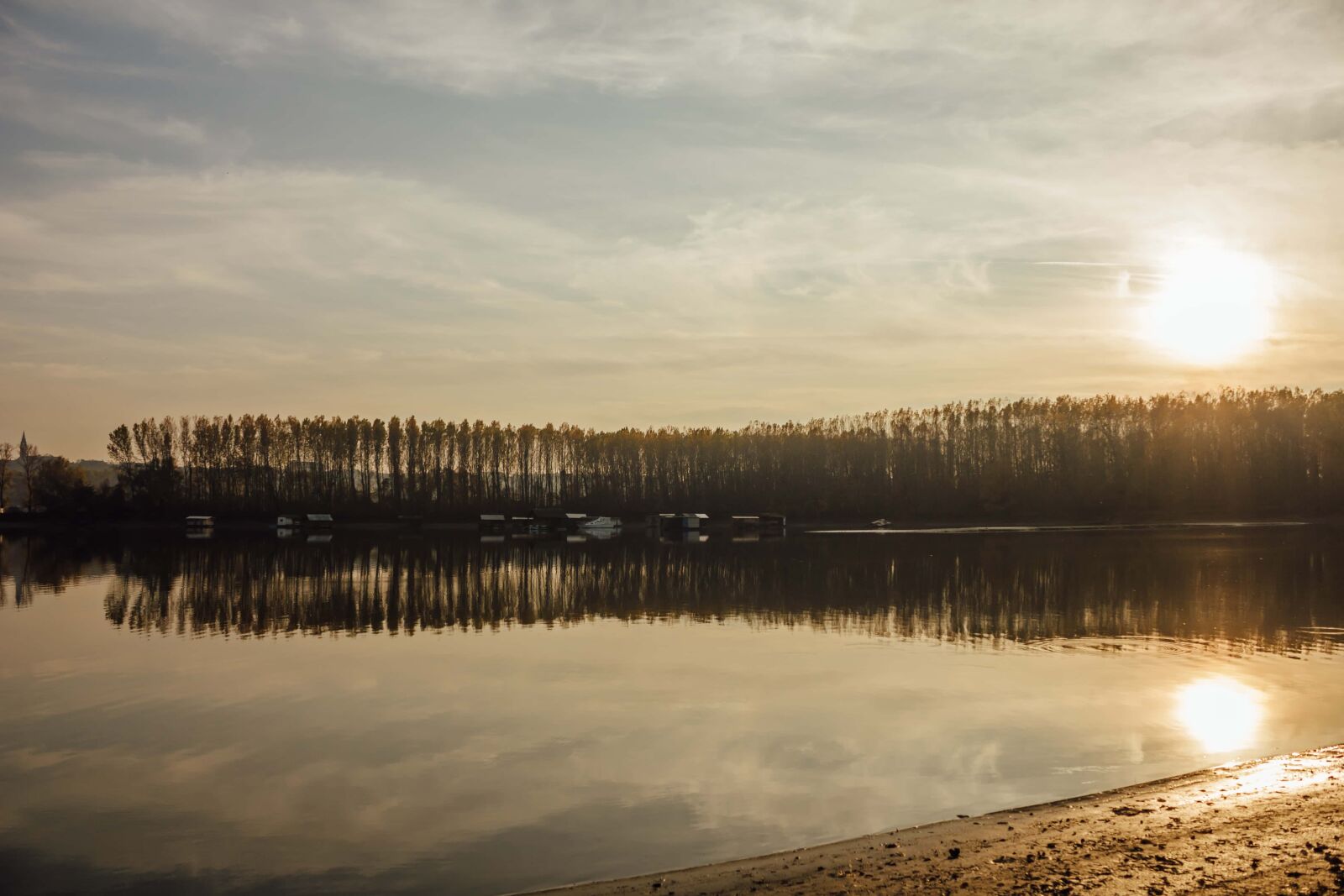 Canon EF-S 18-55mm F3.5-5.6 IS sample photo. Sunshine, lake, calm, sunspot photography