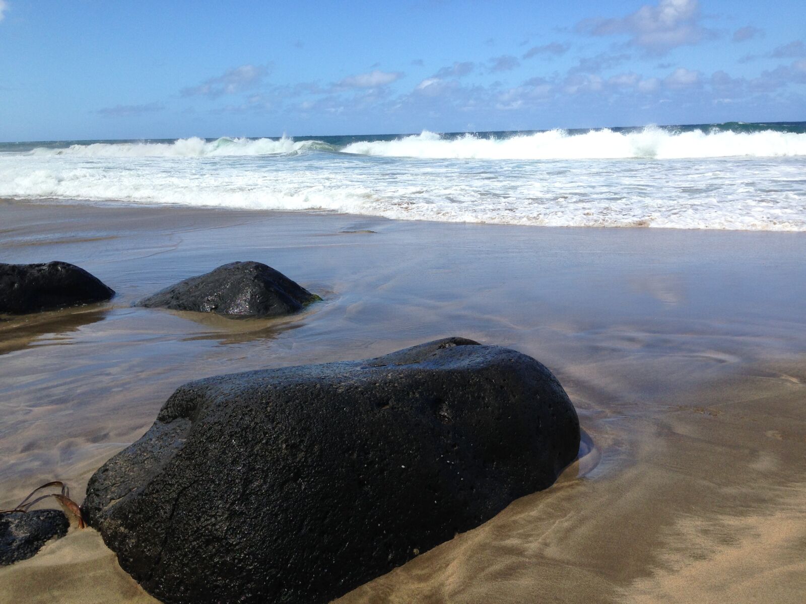 iPhone 5c back camera 4.12mm f/2.4 sample photo. Beach, roche, side photography