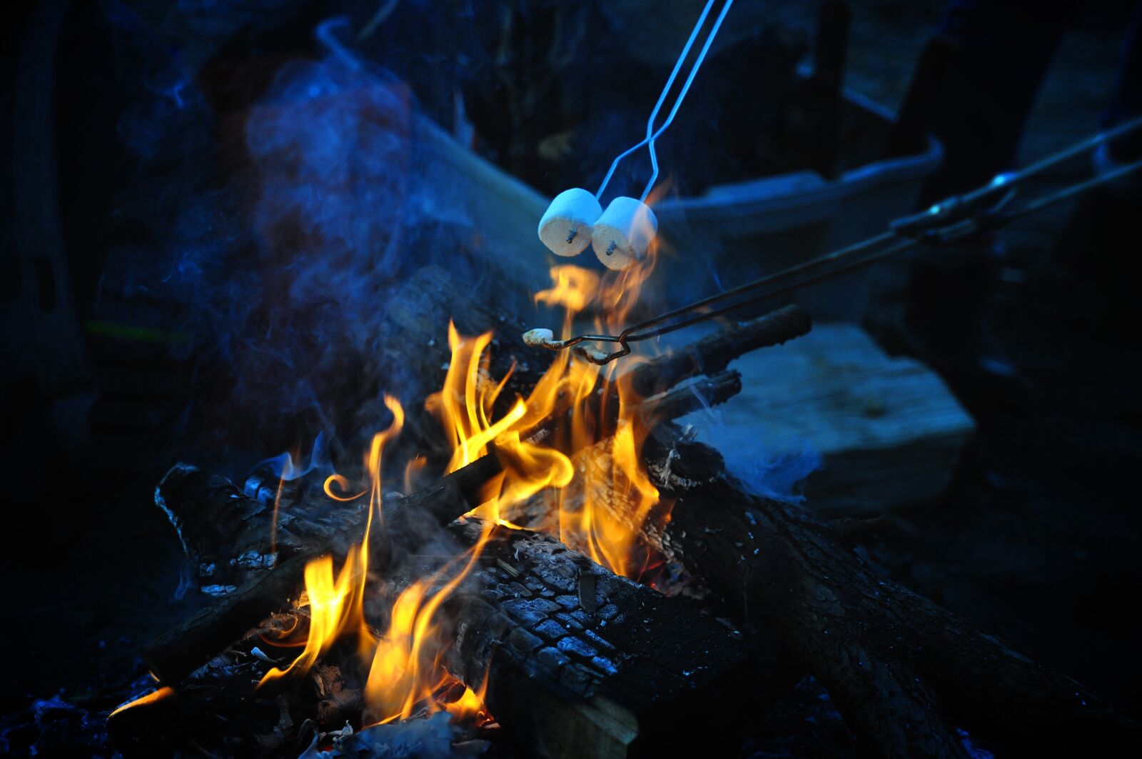 Nikon D90 sample photo. Flame, smoke, heat photography