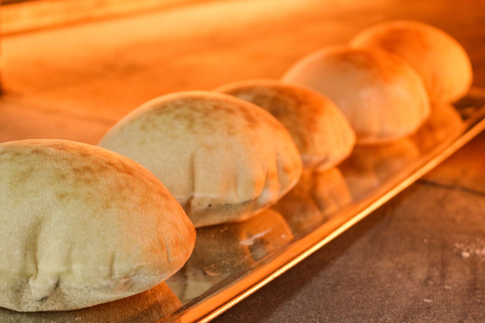 Canon EOS 700D (EOS Rebel T5i / EOS Kiss X7i) sample photo. Fresh, baking, bread photography