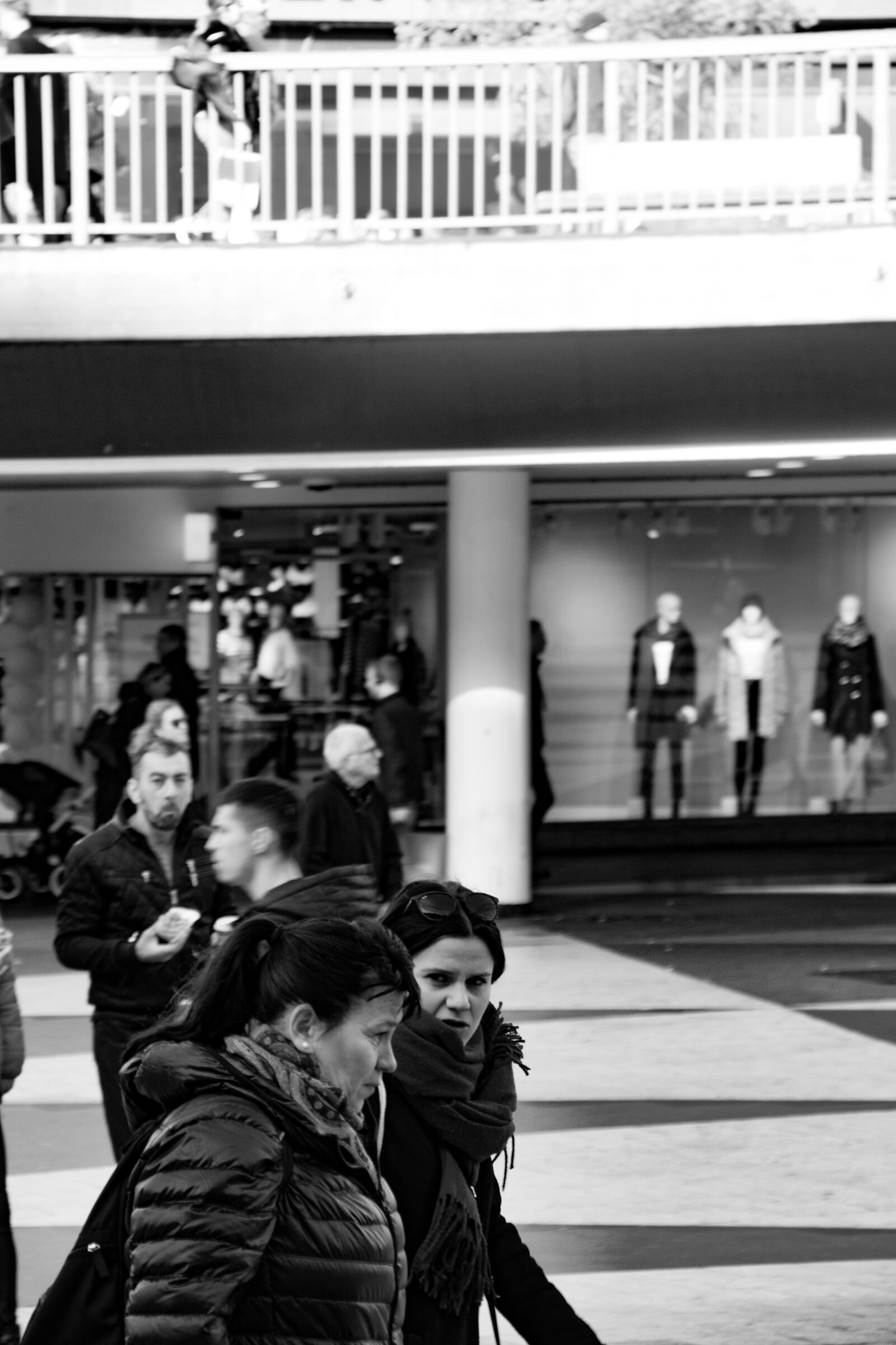 Canon EOS 650D (EOS Rebel T4i / EOS Kiss X6i) + Canon EF-S 18-135mm F3.5-5.6 IS STM sample photo. People, stockholm, sweden photography