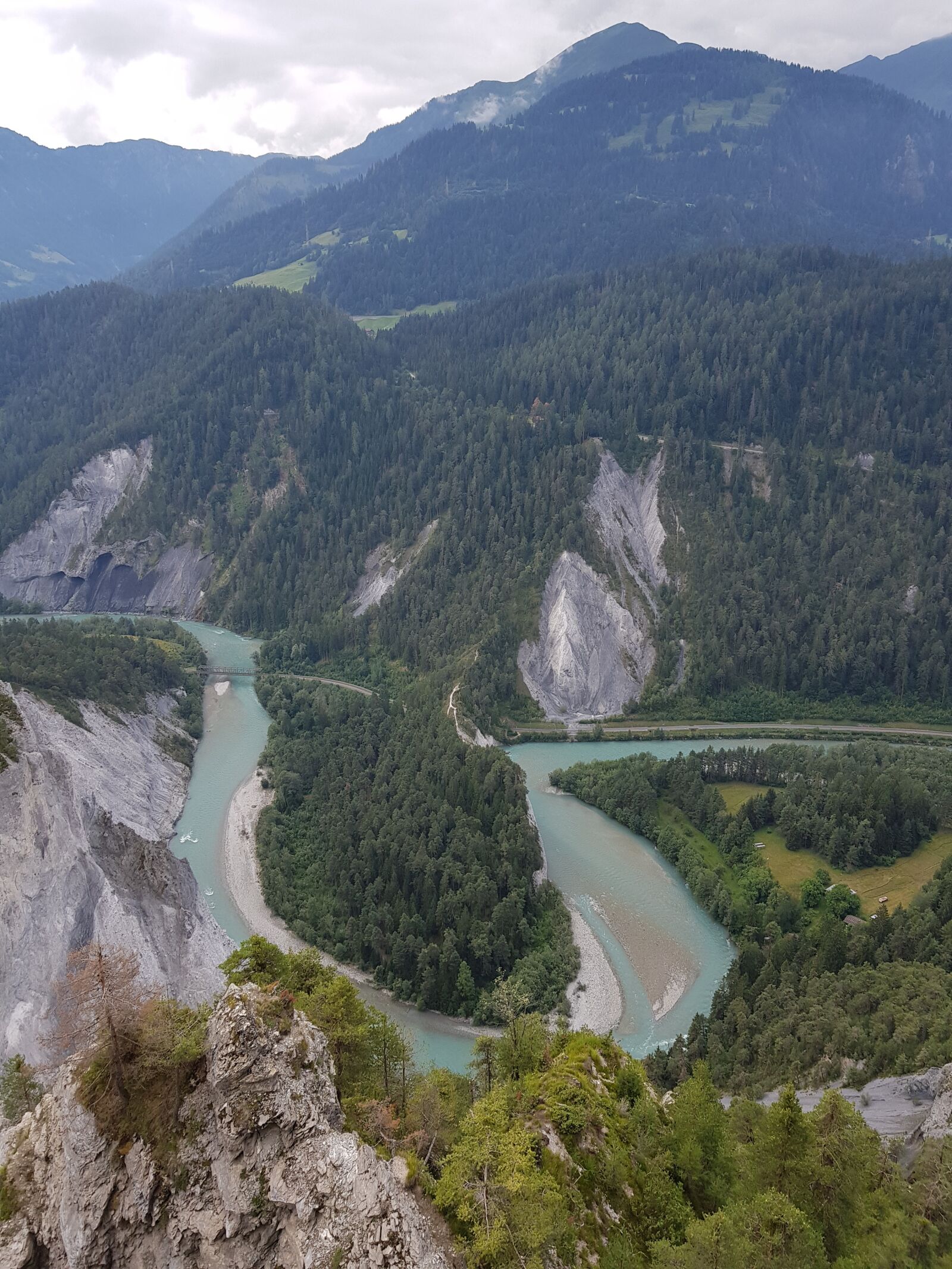 Samsung Galaxy S8 sample photo. Rhine gorge, rinaulta, graub photography