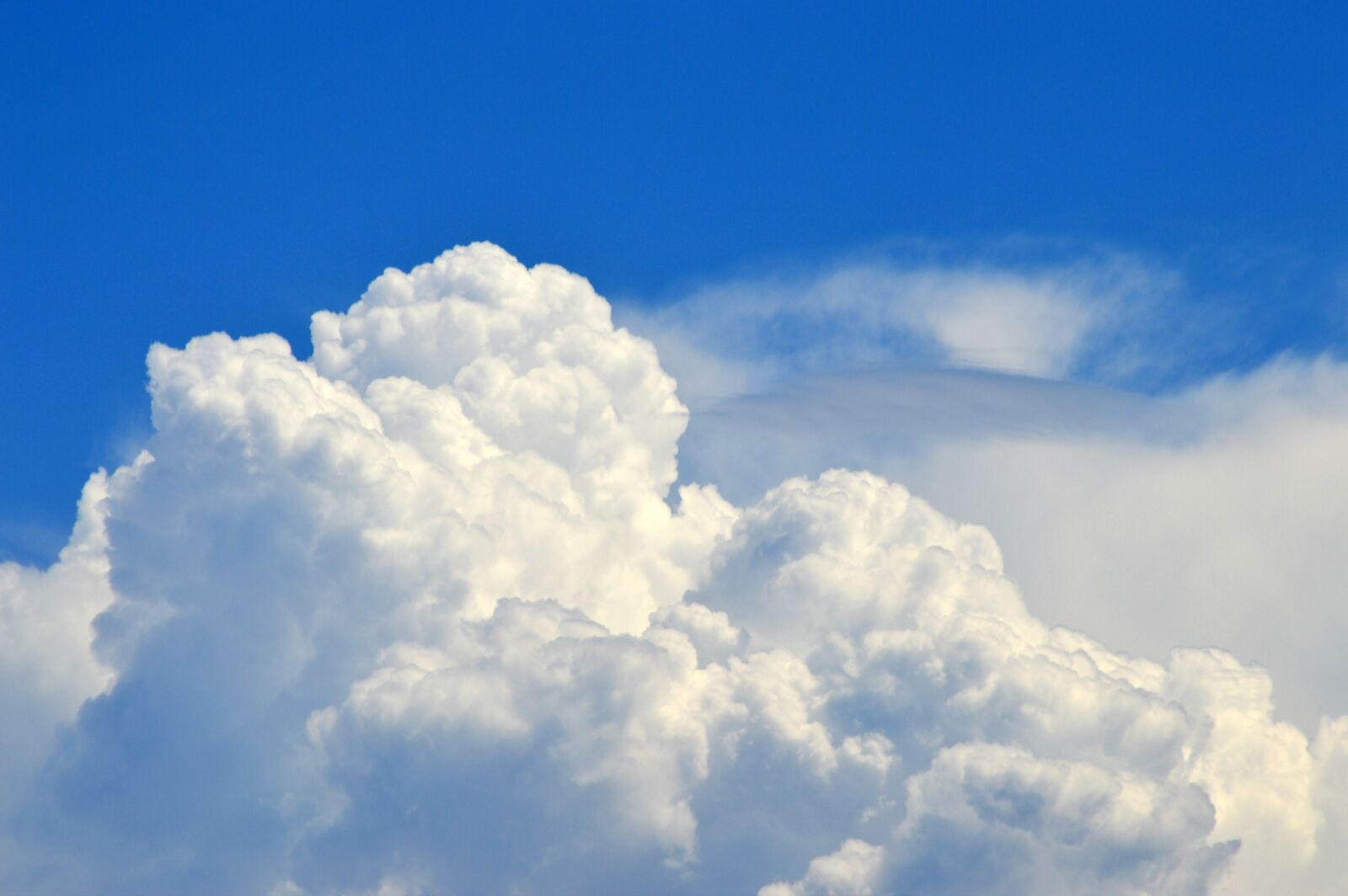 Nikon D3200 sample photo. Clouds, sky, blue photography