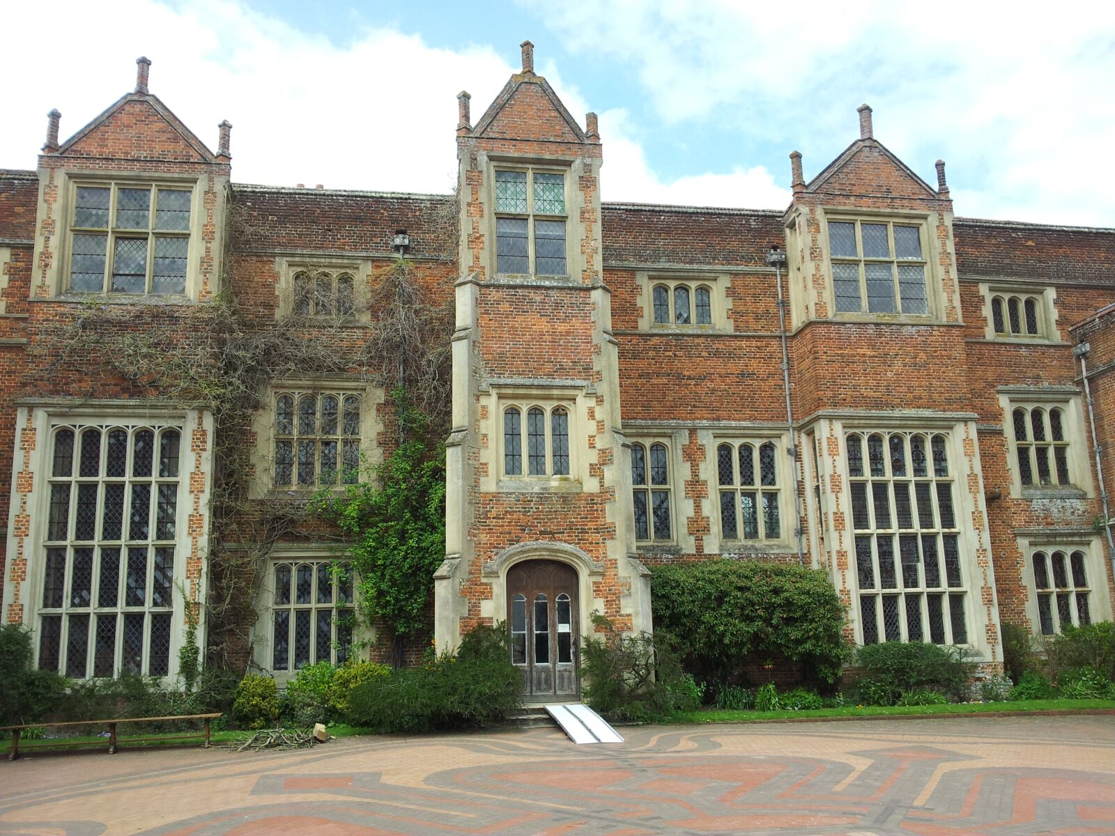 Samsung Galaxy S2 sample photo. Kentwell hall, house, stately photography