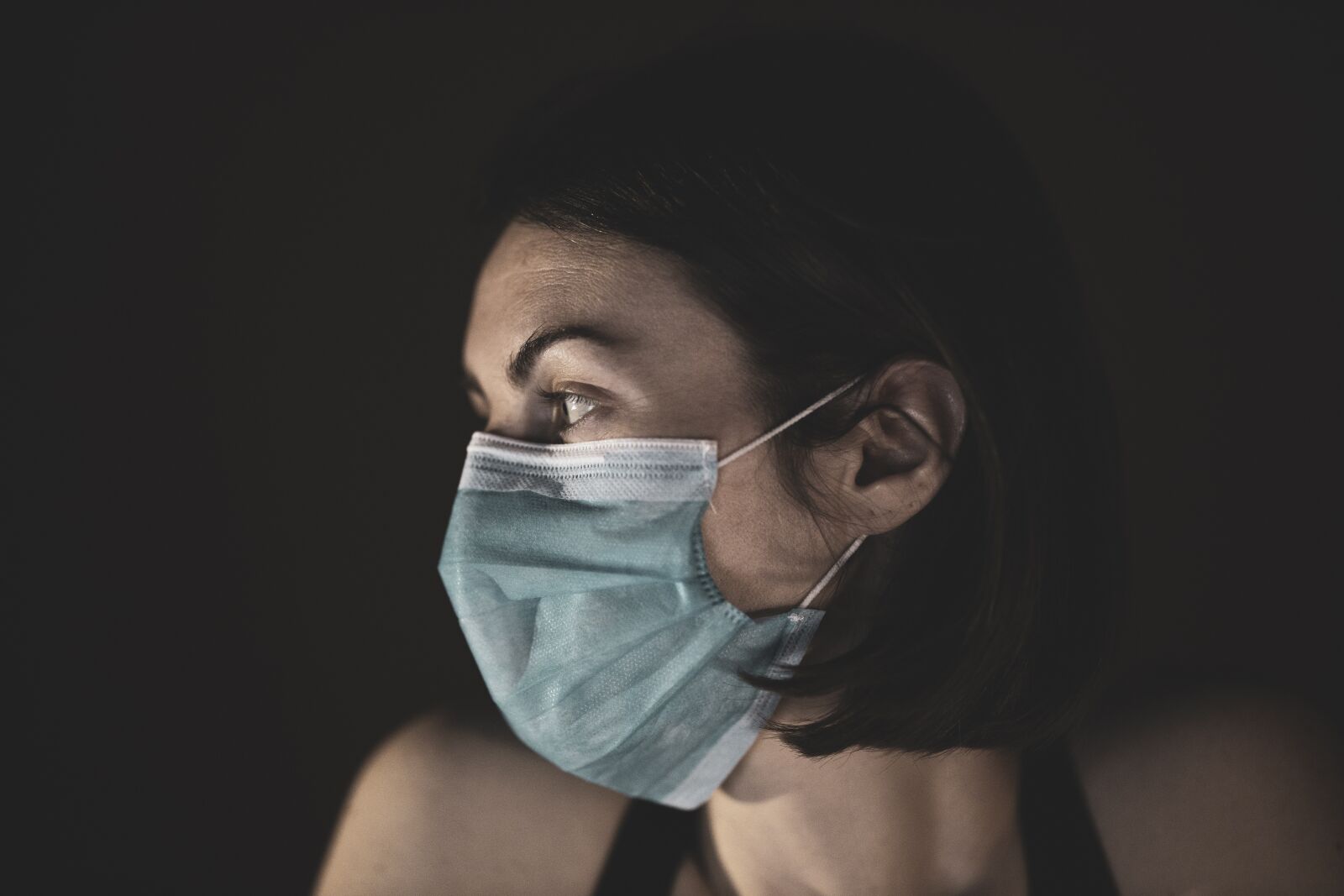 Canon RF 85mm F1.2L USM sample photo. Coronavirus, mask, virus photography