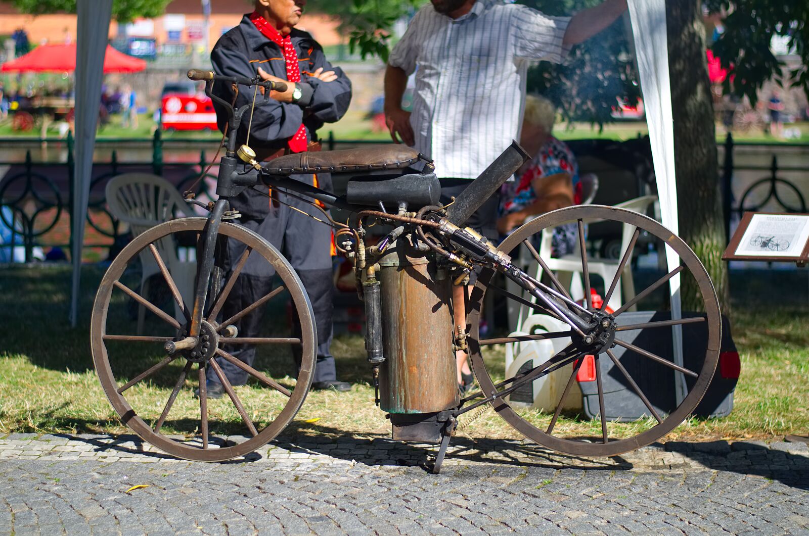 Nikon D5100 sample photo. Steam machine, round, steam photography