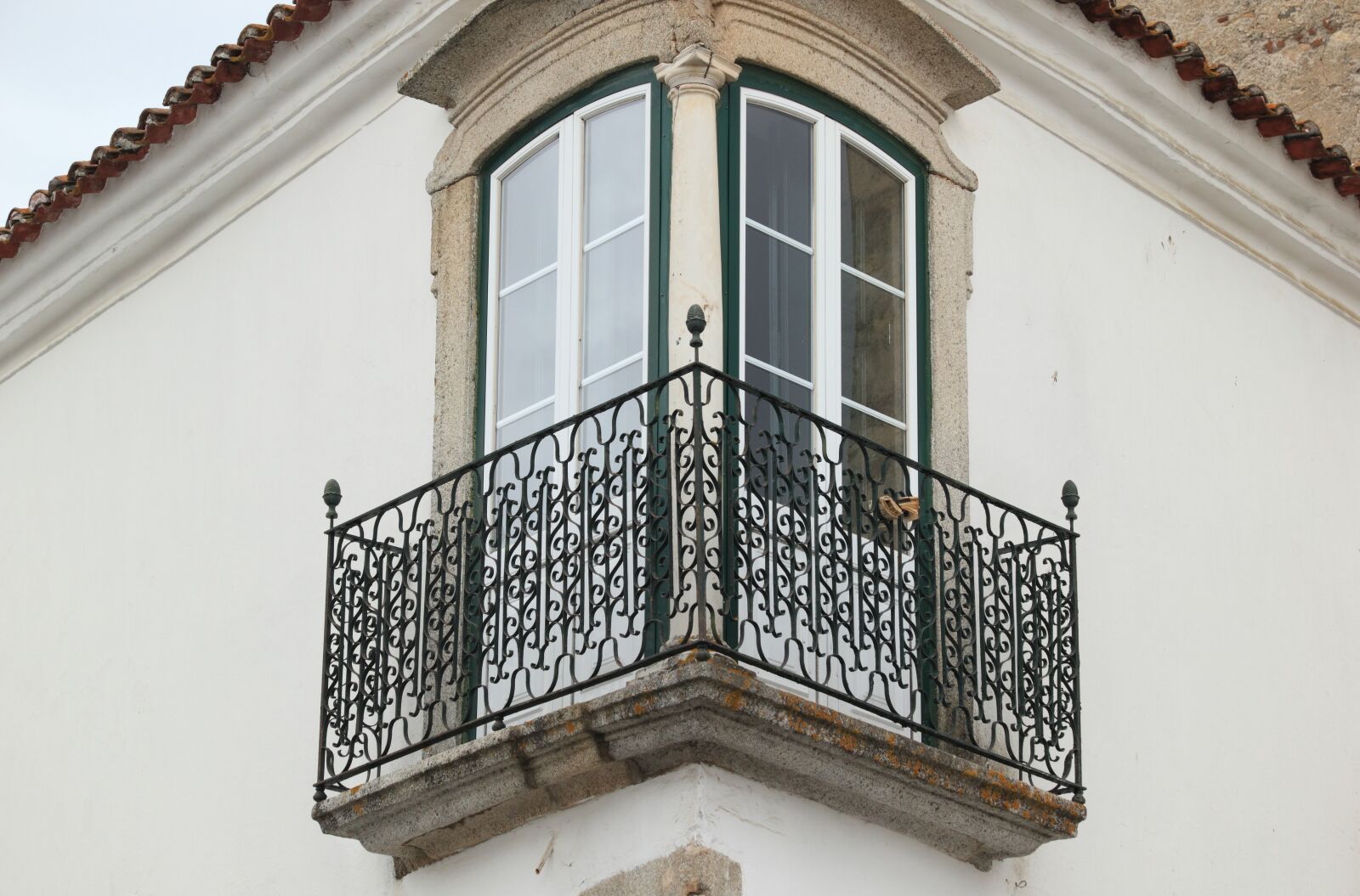 Canon EOS 550D (EOS Rebel T2i / EOS Kiss X4) sample photo. Portugal, evora, street photography