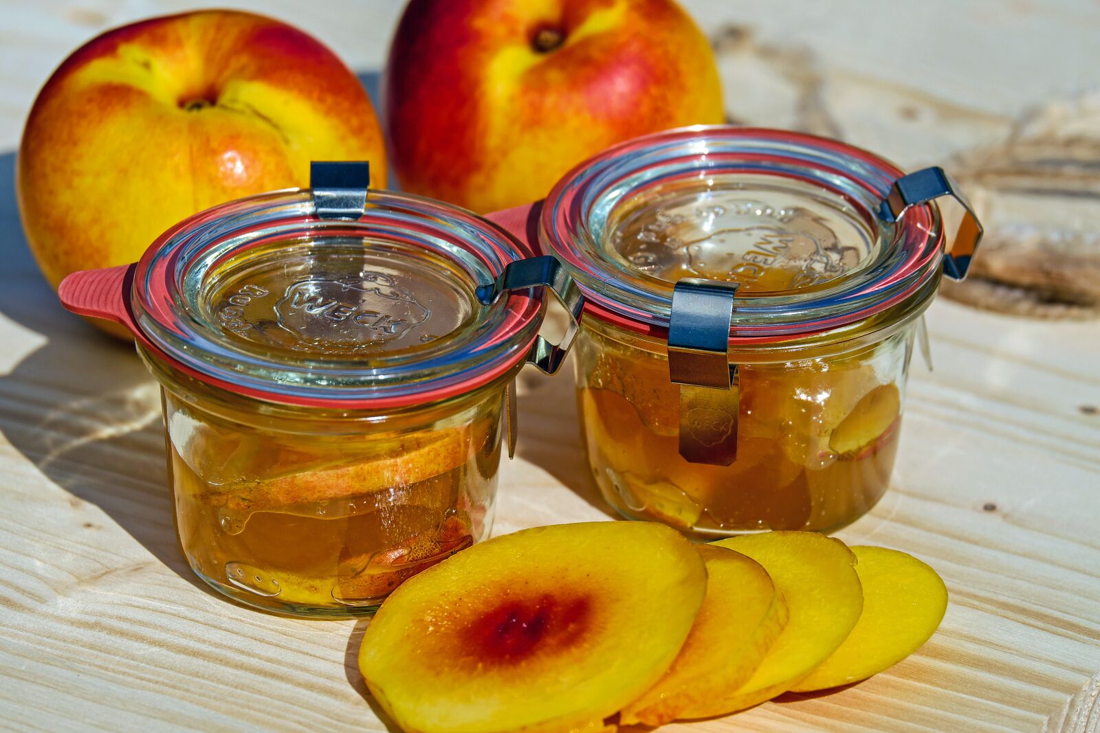 Fujifilm X-T10 + Fujifilm XC 50-230mm F4.5-6.7 OIS sample photo. Jam, nectarine, stone fruit photography