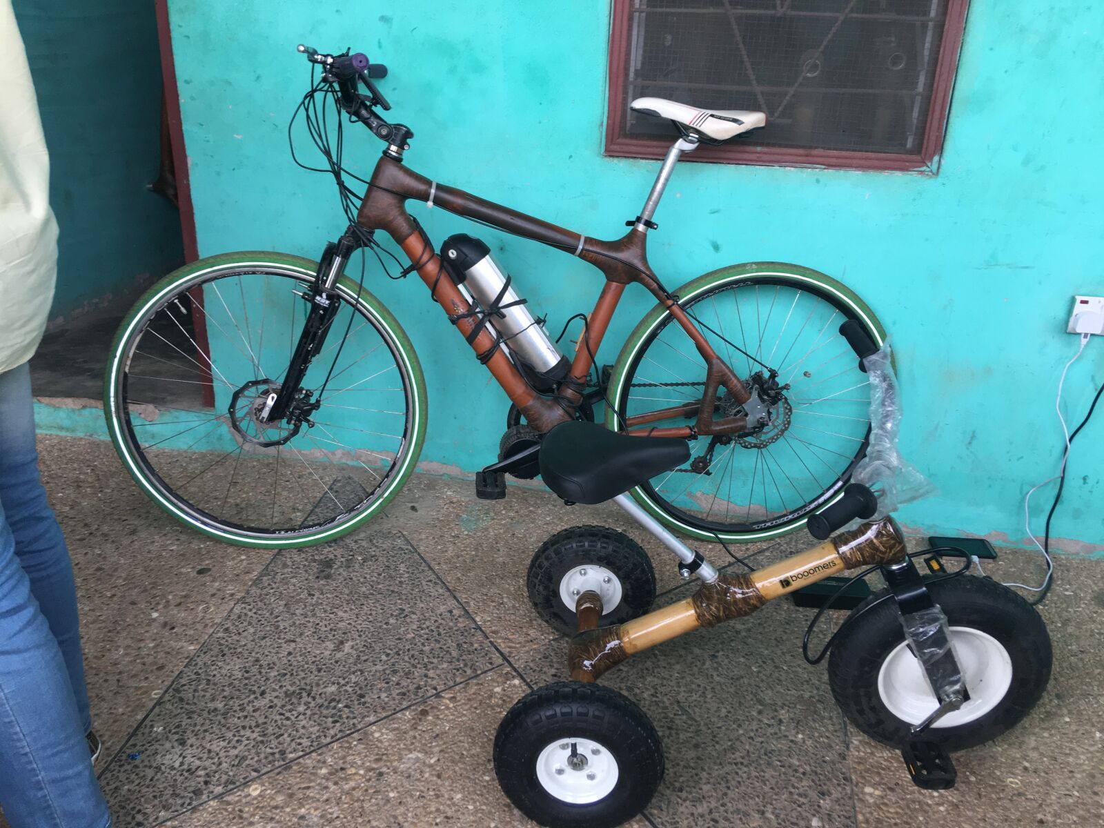 iPhone 6s Plus back camera 4.15mm f/2.2 sample photo. Leisure, bicycle, bamboo photography