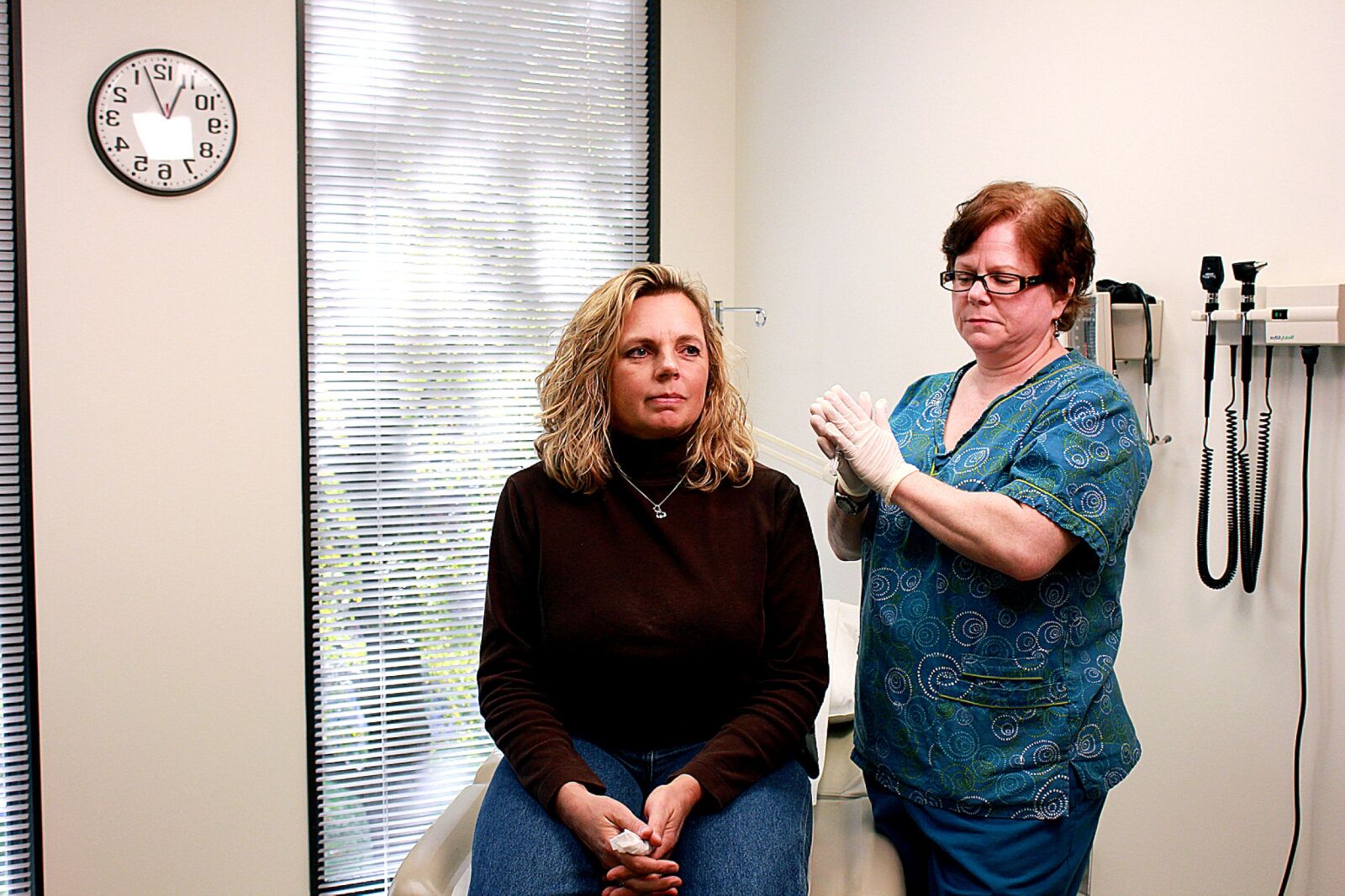 Canon EOS 550D (EOS Rebel T2i / EOS Kiss X4) sample photo. Image, qualified, nurse, clinical photography