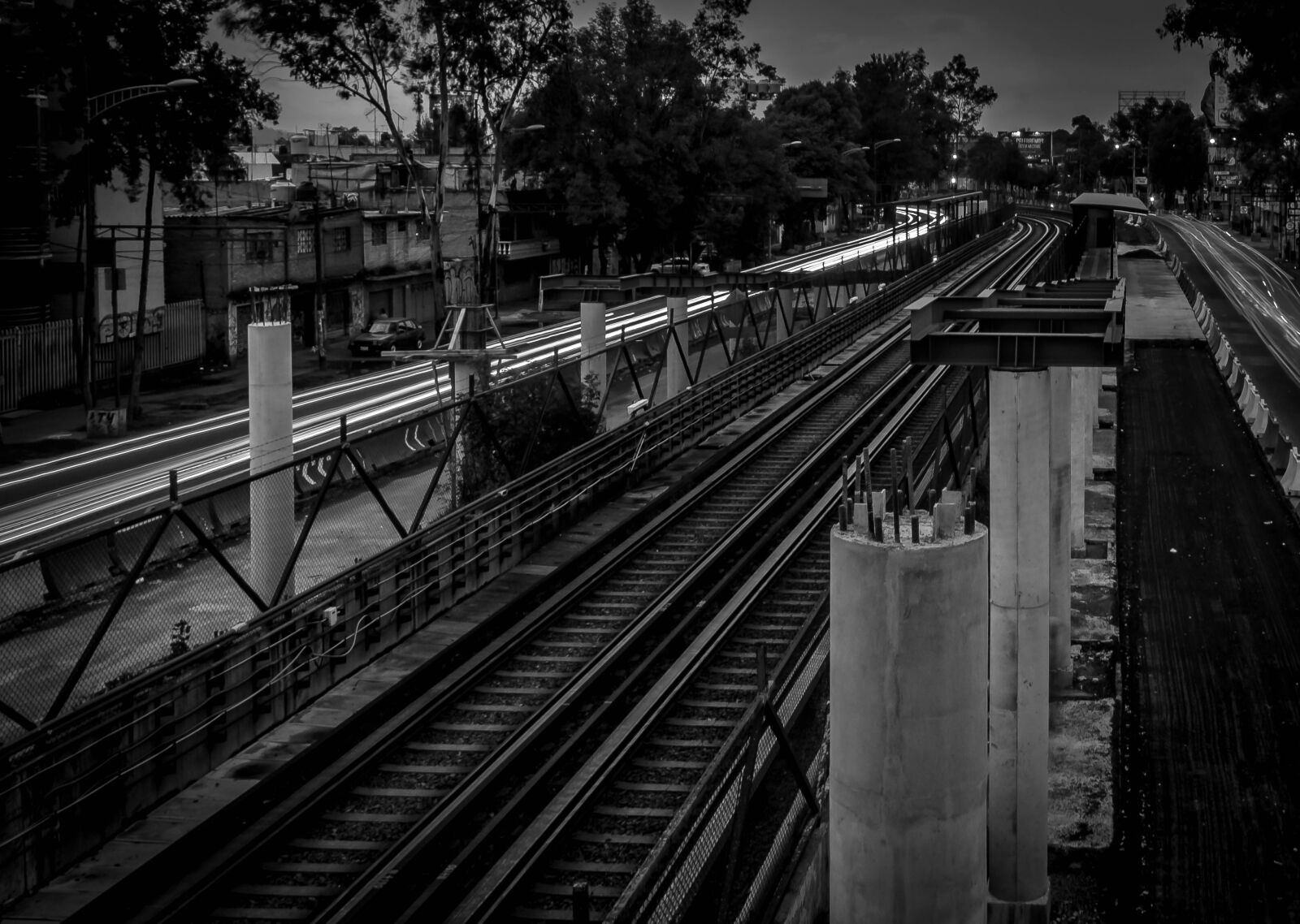 Nikon D5300 sample photo. City, metro, night photography
