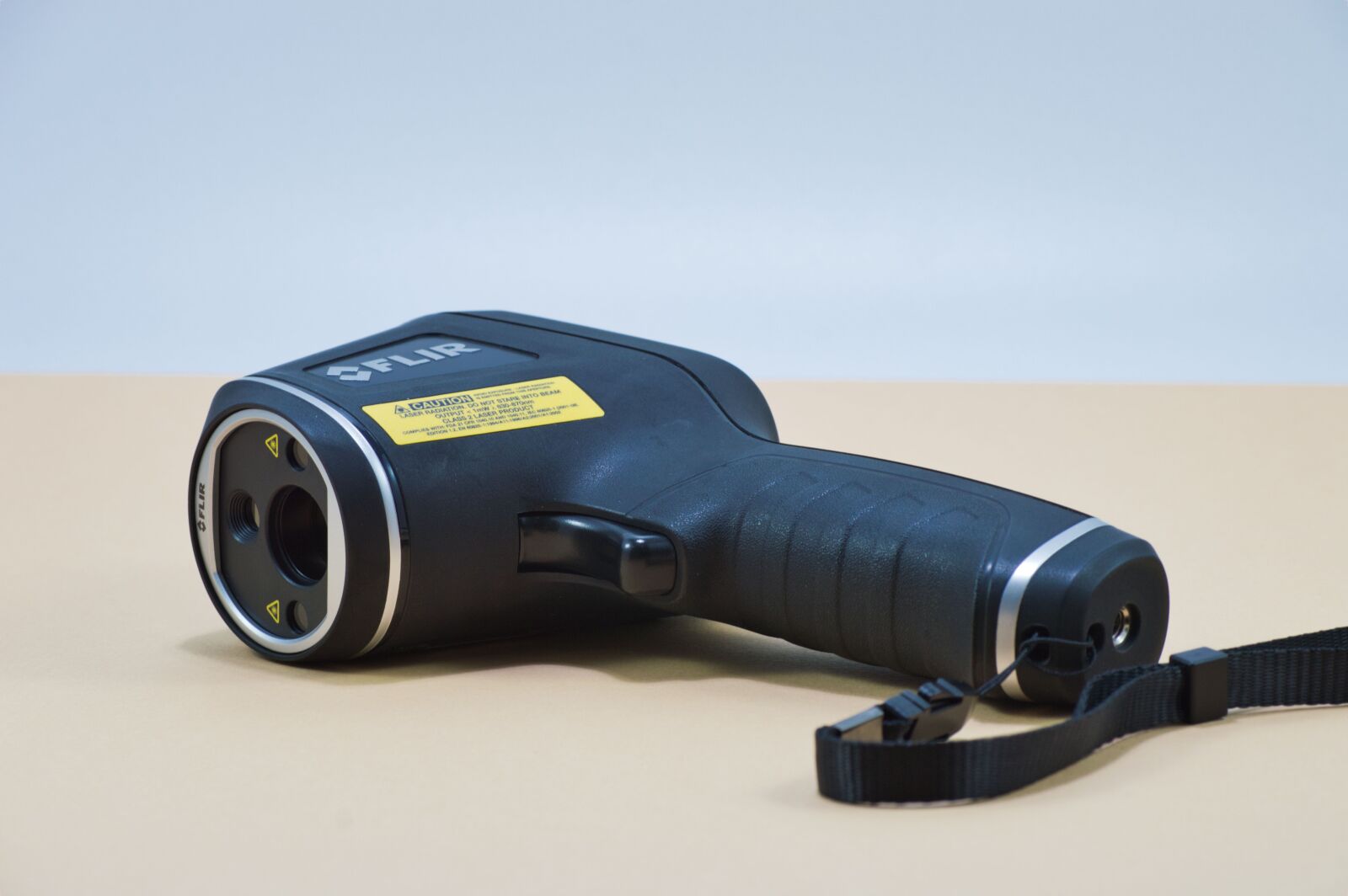 Nikon D3200 sample photo. Thermographer, temperature meter, thermography photography