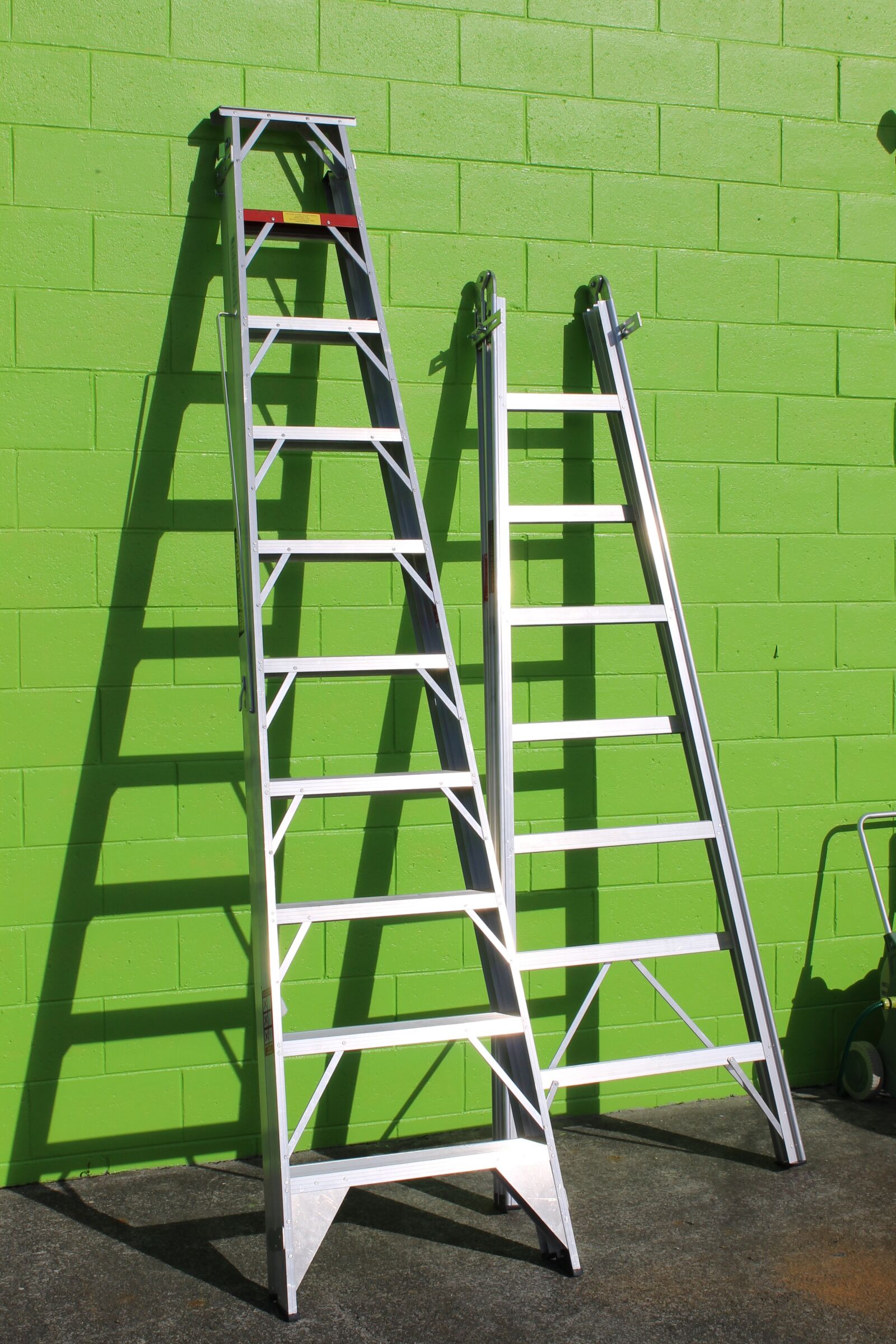 Canon EOS 1100D (EOS Rebel T3 / EOS Kiss X50) sample photo. Ladder, height, reach photography