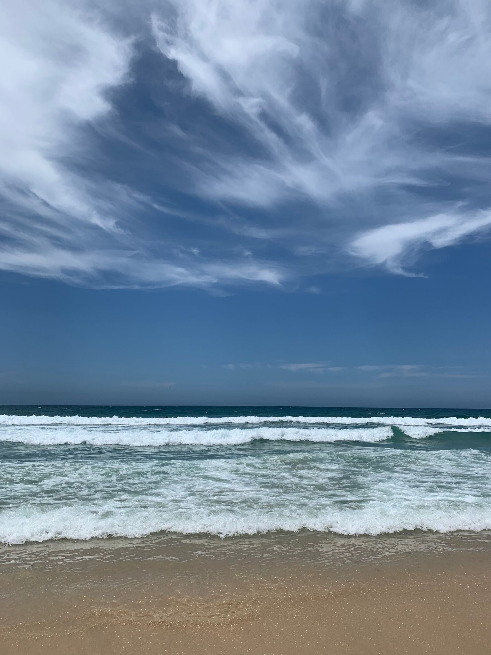 Apple iPhone XR sample photo. Sky, ocean, beach photography