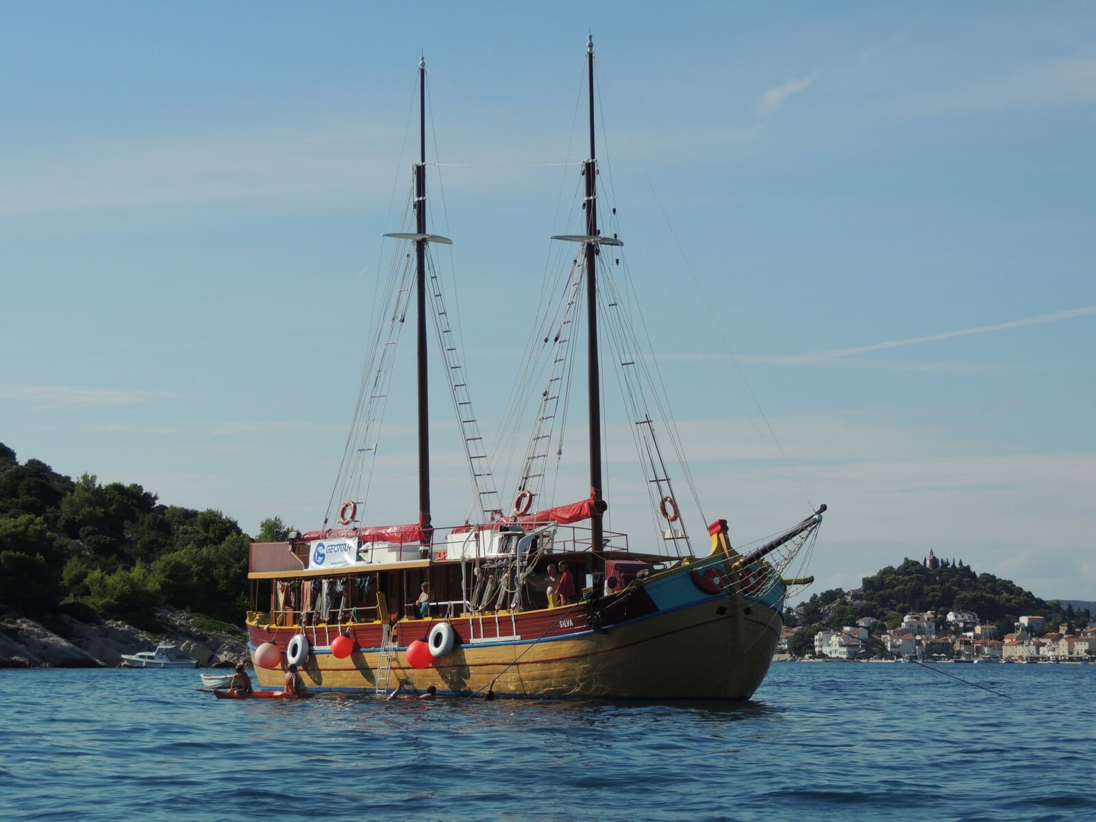 Nikon Coolpix P510 sample photo. Waters, sea, boat photography