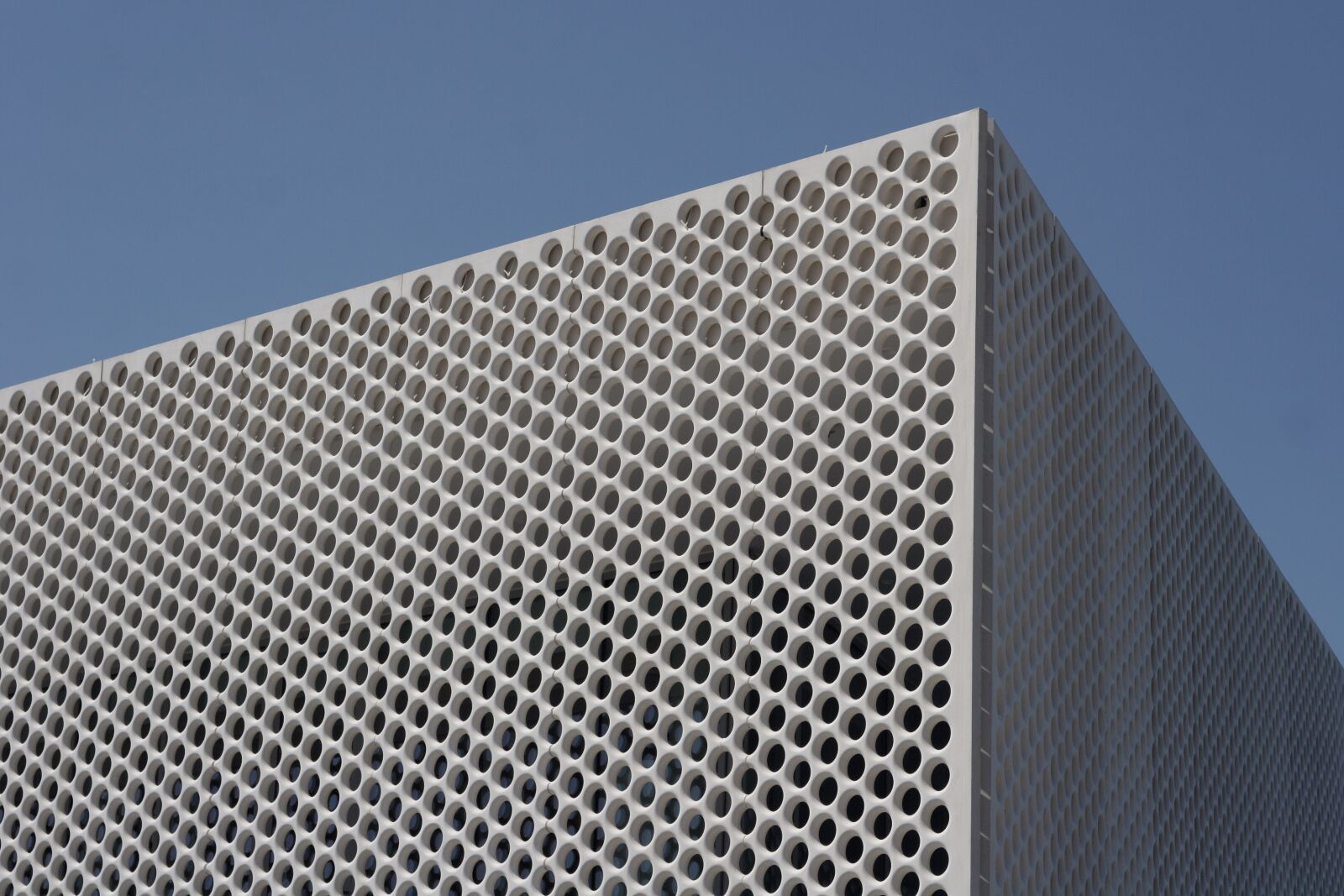 Canon EOS 20D sample photo. Contemporary, steel, modern photography