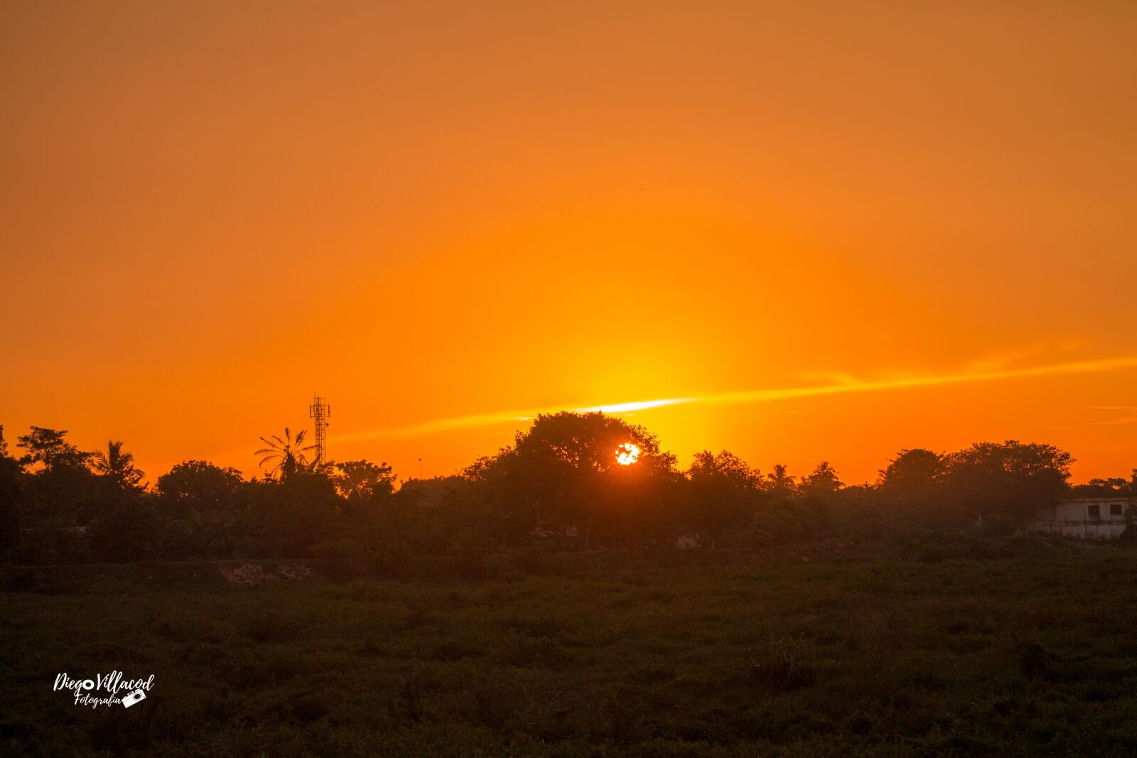 Canon EOS 1100D (EOS Rebel T3 / EOS Kiss X50) sample photo. Dawn, landscape, sky photography