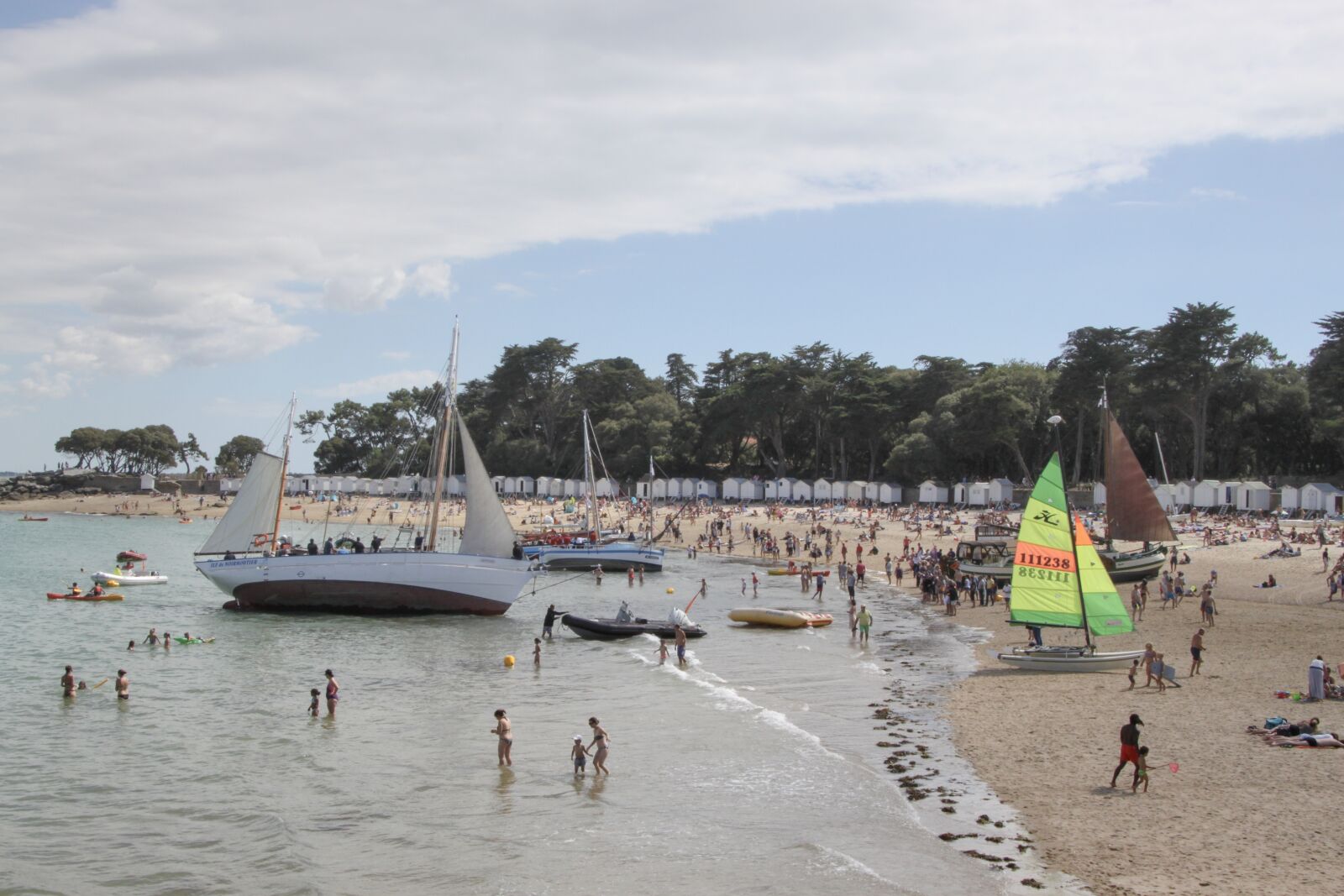 Canon TS-E 90mm F2.8 Tilt-Shift sample photo. Noirmoutier, boat, failed boat photography