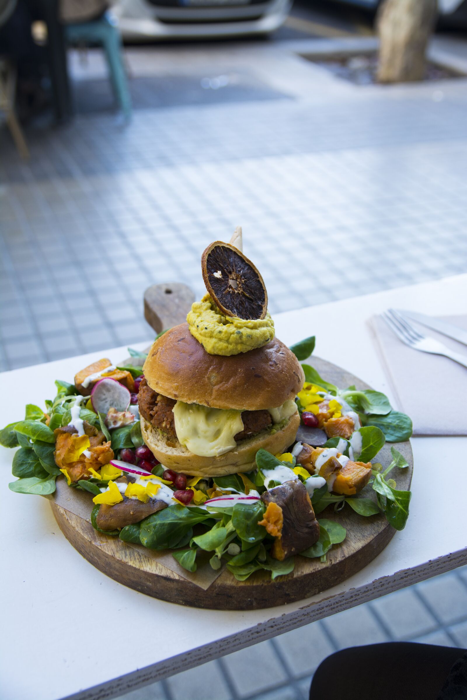 Nikon D7100 sample photo. Street food, eating, burger photography