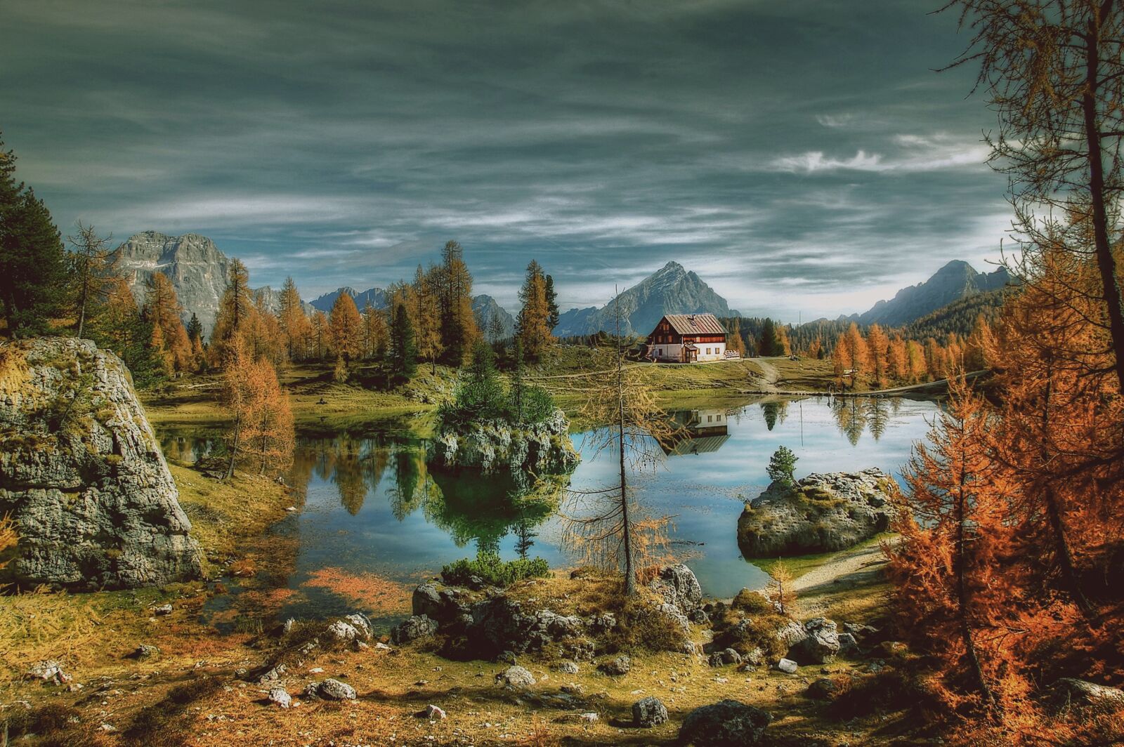 Nikon D40 sample photo. Autumn, lago federa, sky photography