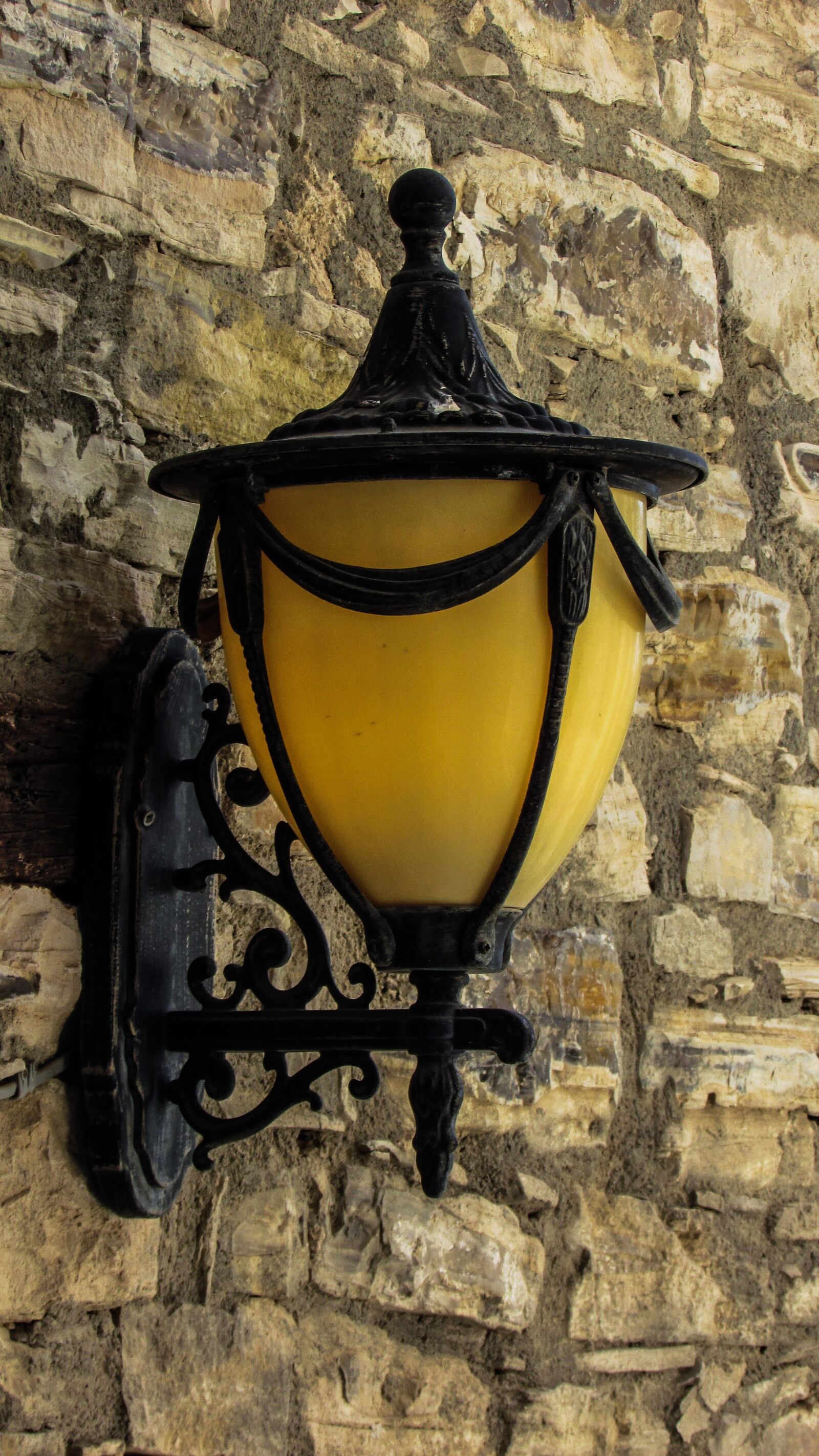 Canon PowerShot SX400 IS sample photo. Lamp, decor, elegant photography