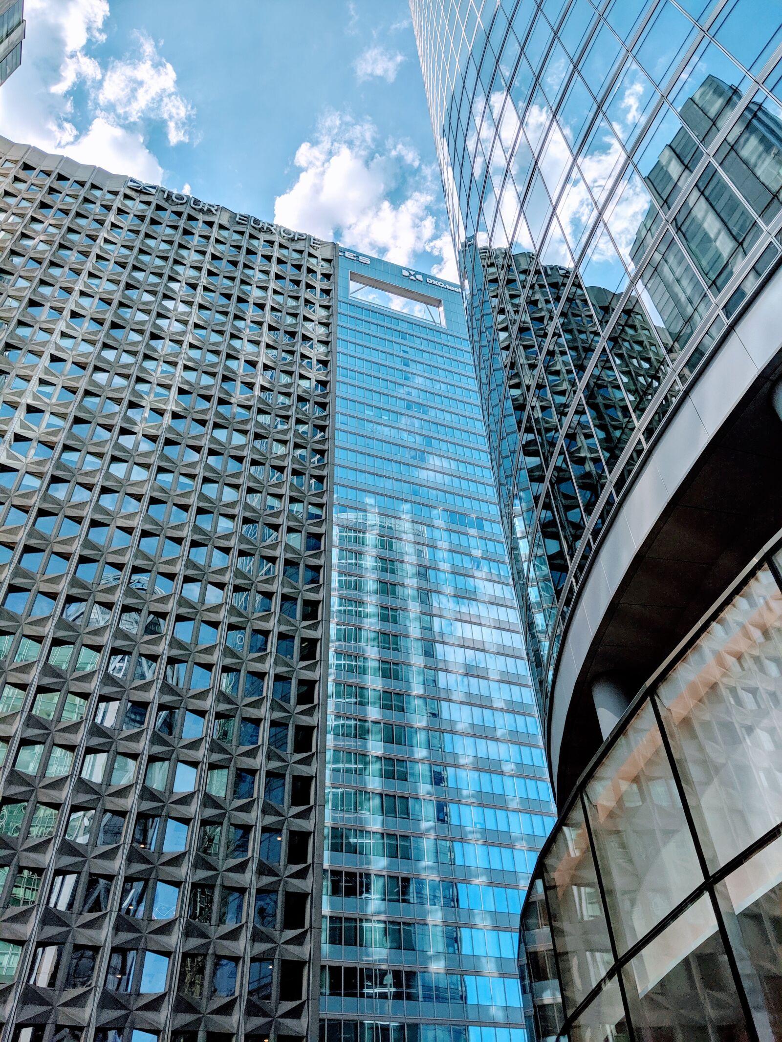 Google Pixel 3 sample photo. Buildings, glass, reflection photography