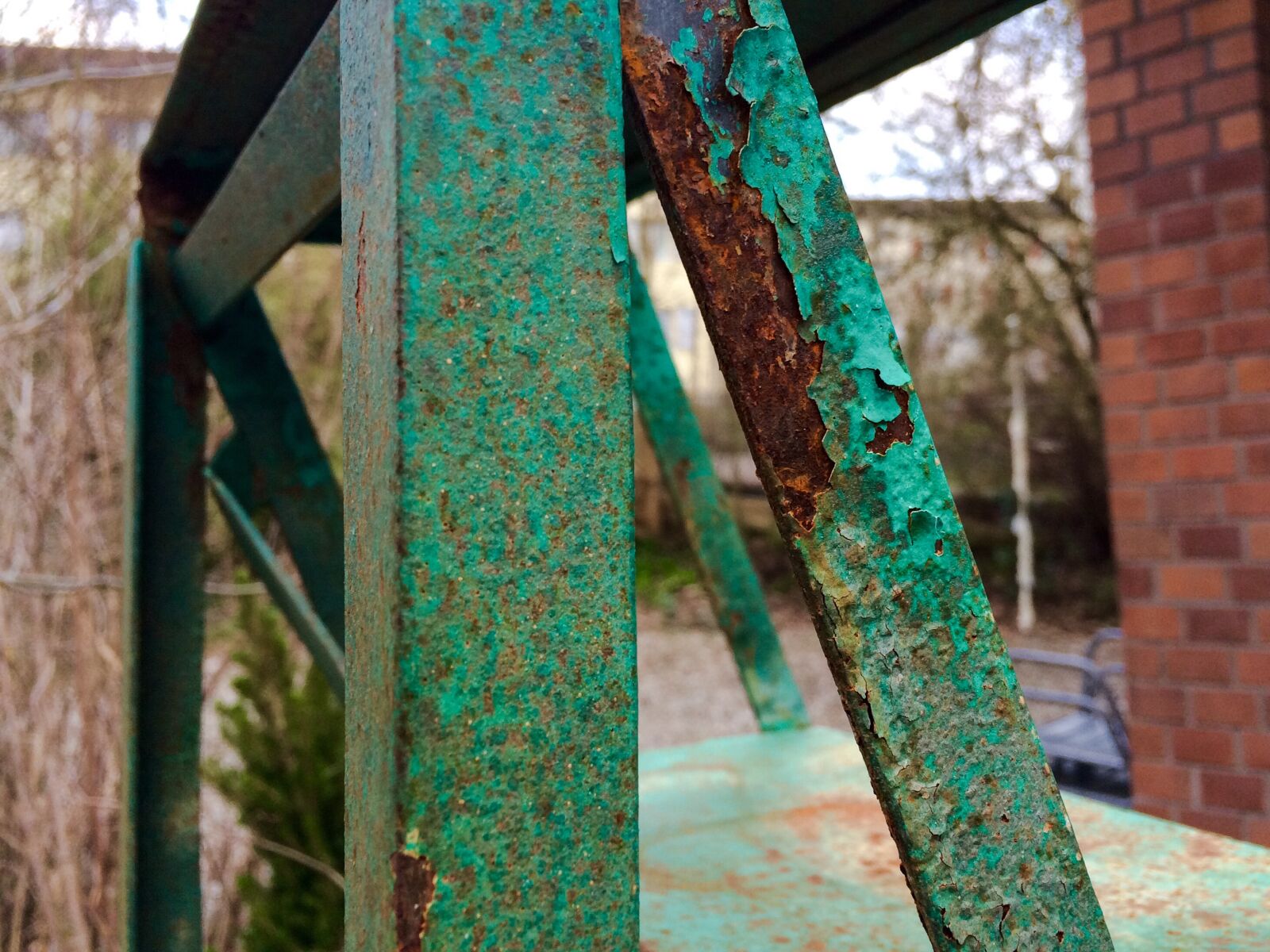 iPhone 5s back camera 4.15mm f/2.2 sample photo. Metal, rust photography