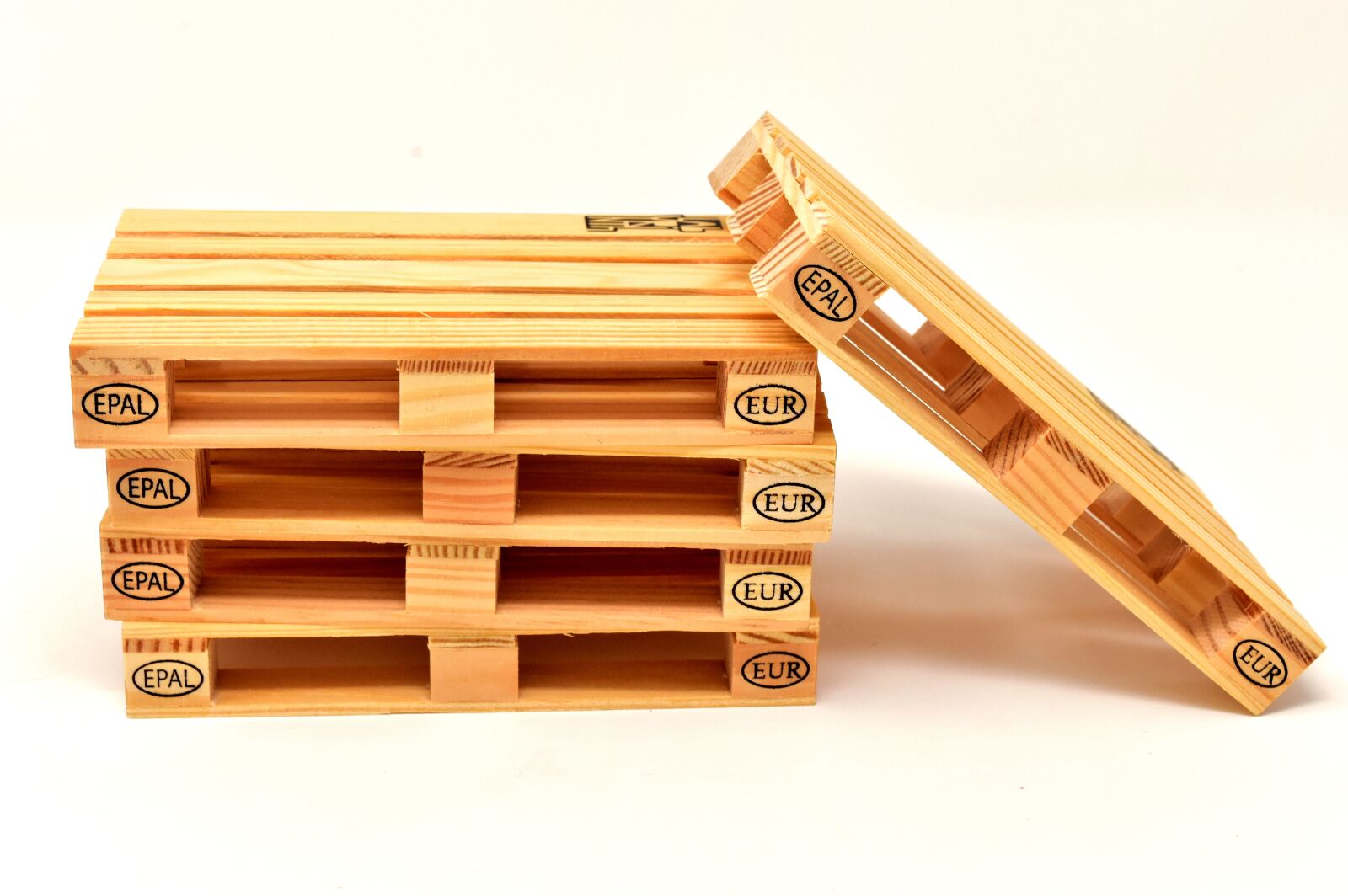 Nikon D7200 sample photo. Euro pallets, wood, stack photography