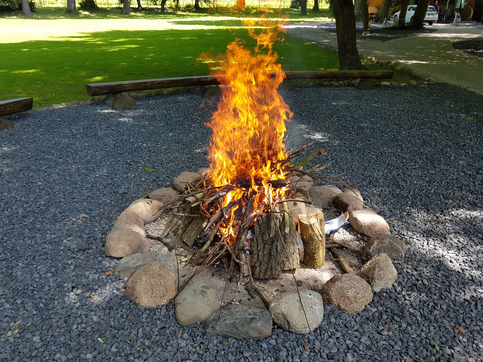 Samsung Galaxy S7 Edge sample photo. An outbreak of, flames photography